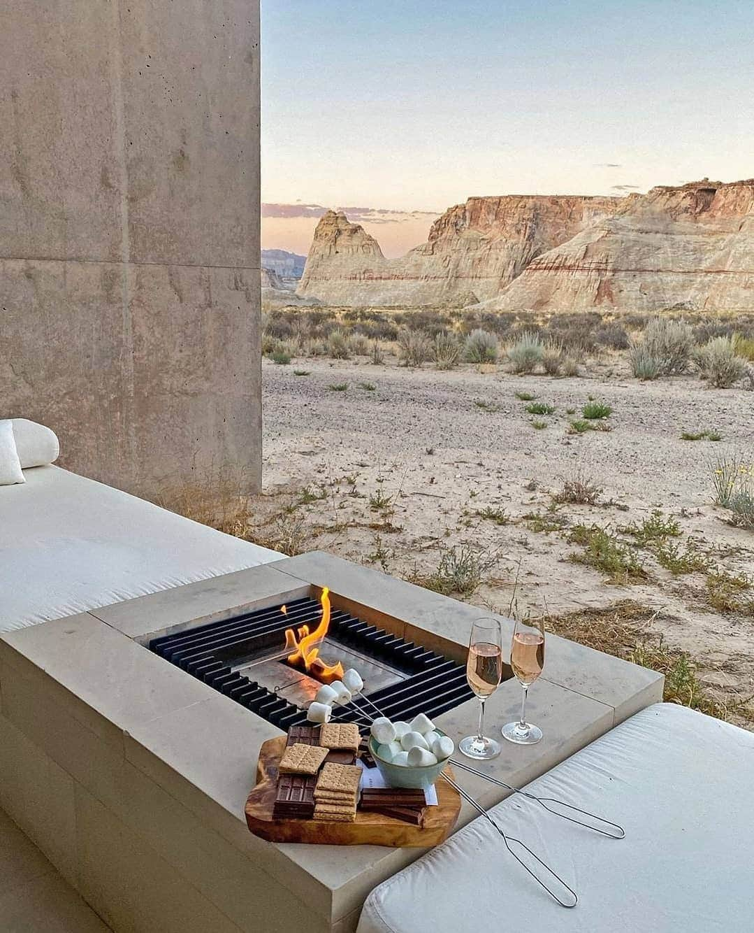 BEAUTIFUL HOTELSさんのインスタグラム写真 - (BEAUTIFUL HOTELSInstagram)「A remote hideaway tucked in the dramatic canyons of the American Southwest, who would want to leave? 🌄 Amangiri, which means "peaceful mountain" offers a 600-acre sanctuary in Navajo Country, Utah. 🇺🇸  Guests are treated to a serious wow-factor, with suites that match the natural landscape, stunning views, a glam swimming pool, and a serene spa. If you're a fan of sunsets, book the Mesa Pool Suite as it catches the rose-gold hues over the Utah desert. 🎴  Is a stay at Amangiri on your bucket list? ✨  📸 @mamaishaute @paulinawilltravel @the_wally_llama @pandora_rara 📍 @amangiri, Utah」11月19日 23時09分 - beautifulhotels