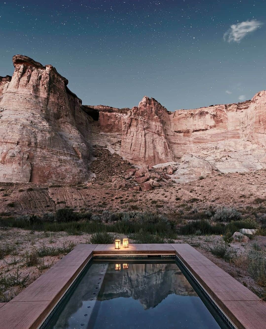 BEAUTIFUL HOTELSさんのインスタグラム写真 - (BEAUTIFUL HOTELSInstagram)「A remote hideaway tucked in the dramatic canyons of the American Southwest, who would want to leave? 🌄 Amangiri, which means "peaceful mountain" offers a 600-acre sanctuary in Navajo Country, Utah. 🇺🇸  Guests are treated to a serious wow-factor, with suites that match the natural landscape, stunning views, a glam swimming pool, and a serene spa. If you're a fan of sunsets, book the Mesa Pool Suite as it catches the rose-gold hues over the Utah desert. 🎴  Is a stay at Amangiri on your bucket list? ✨  📸 @mamaishaute @paulinawilltravel @the_wally_llama @pandora_rara 📍 @amangiri, Utah」11月19日 23時09分 - beautifulhotels