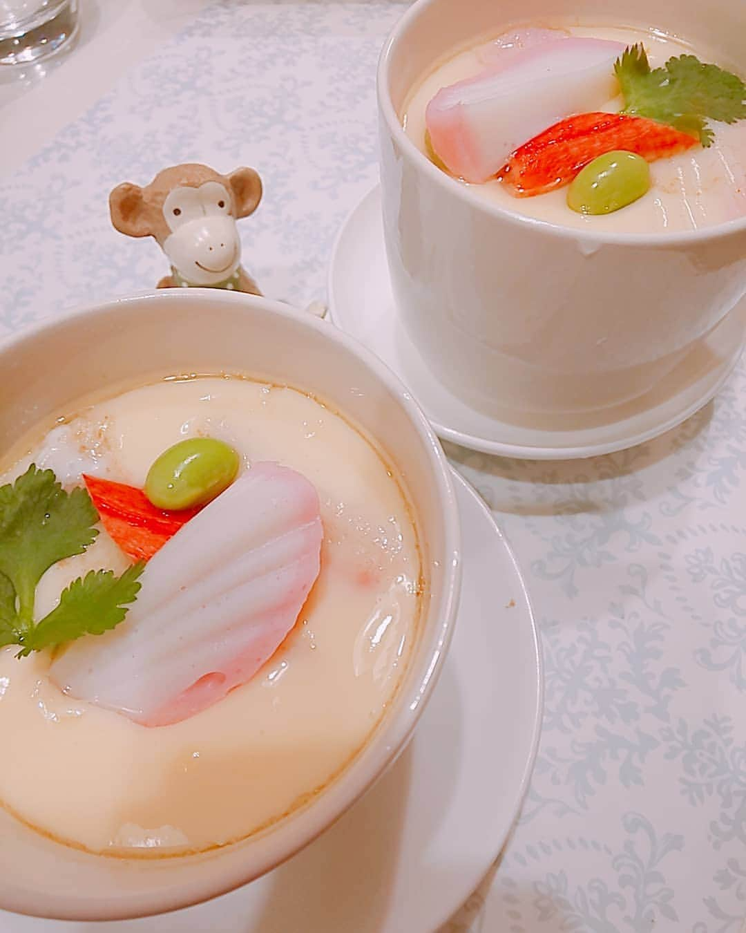 aaa_hal_smile_555のインスタグラム：「#ちいちゃんご飯  * *今夜は、娘たちのリクエストで 茶碗蒸しを作りました😀  我ながらめちゃくちゃ美味しかった。  ✌️ #アンバランスな組み合わせ #茶碗蒸し  #美味しい」