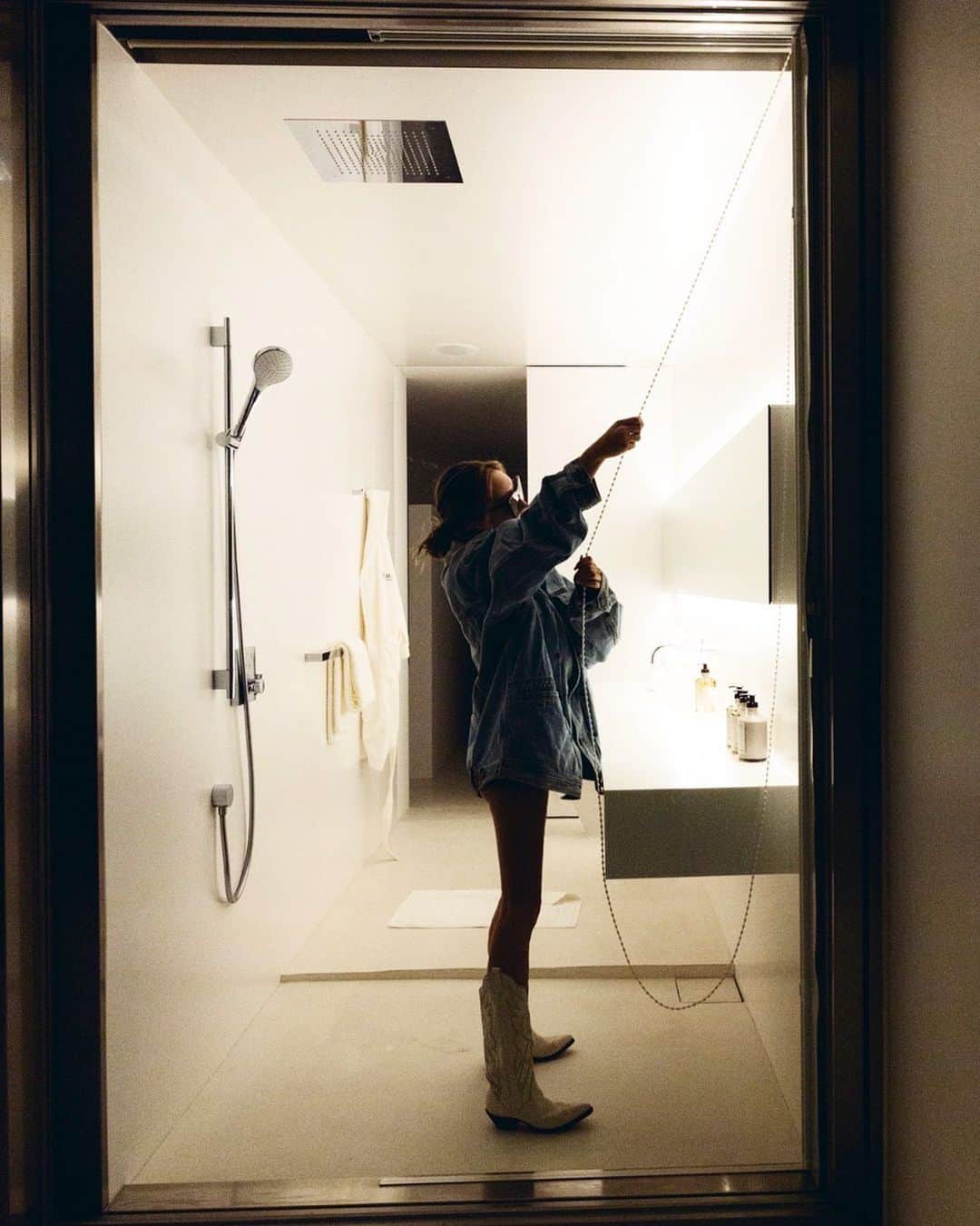 MARISのインスタグラム：「🌙😪🌙😴🌙」