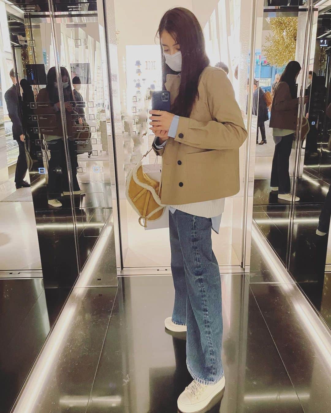 新木優子さんのインスタグラム写真 - (新木優子Instagram)「私服  jacket : @dior  shirt : @plage_jp  denim : @tomwood_project  sneaker : @dior  bag : @dior」11月19日 23時55分 - yuuuuukko_