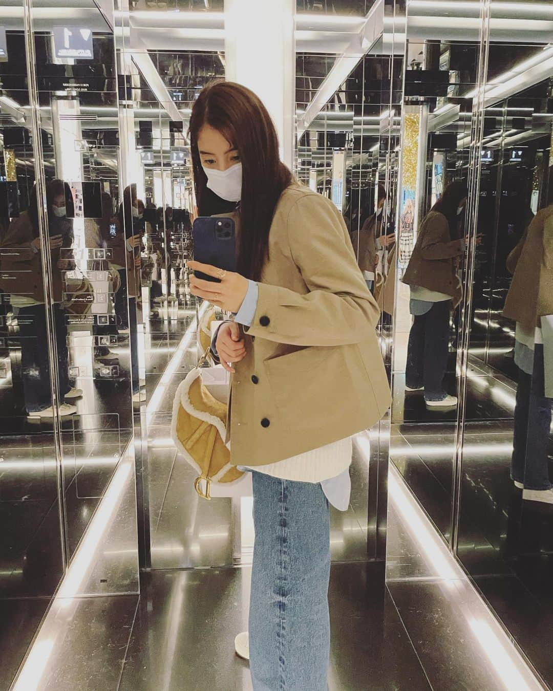 新木優子さんのインスタグラム写真 - (新木優子Instagram)「私服  jacket : @dior  shirt : @plage_jp  denim : @tomwood_project  sneaker : @dior  bag : @dior」11月19日 23時55分 - yuuuuukko_