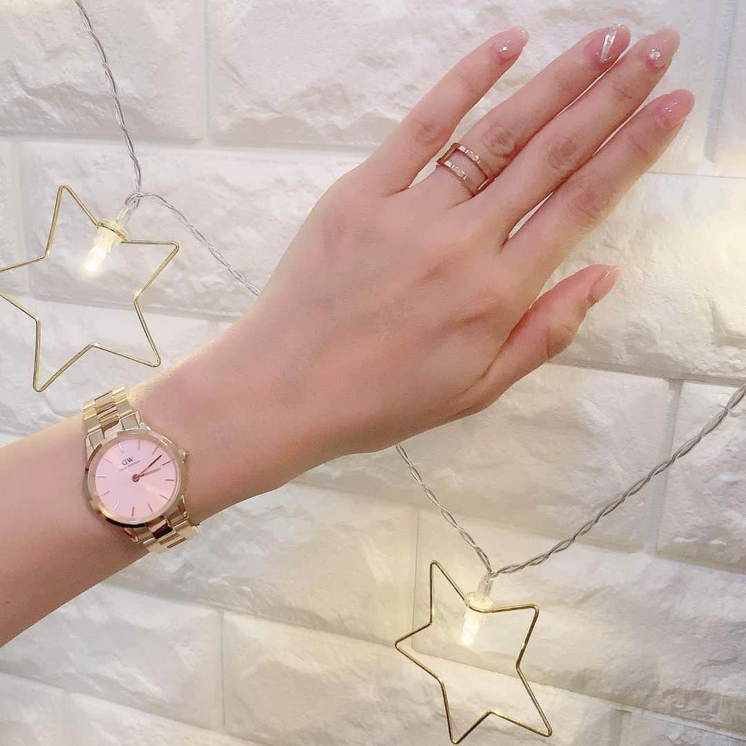 hamster_mocoさんのインスタグラム写真 - (hamster_mocoInstagram)「素敵な腕時計と指輪のご紹介⌚💍*。 ･ 大好きなダニエルウェリントンさん @danielwellington の腕時計と指輪をモニターさせて頂きました☺️ ･ 私が選んだのは 腕時計→ICONIC LINK PINK28mm  指輪→ ELAN DUAL RING ･ ローズゴールドのバンドとピンクの文字盤がとっても女性らしく品があって素敵です🥰 指輪は二重になっているオシャレなデザインで指を細く長く見せてくれるような気がします😆🙌🏼わーい✨ ･ 只今ブラックフライデーセール開催中✨こちらのクーポンコードを使えばセール価格から更に15％OFFでとってもお得にゲットできちゃいます👀✨【asahifl20】 ･ 大切な人へのクリスマスプレゼントや自分へのご褒美にもぜひご利用くださいね🎁🎄🎂🎉 ･ ･ ★ブラックフライデーキャンペーン★ ＊2020年最大のDW Black Fridayセールは11月20日～30日まで期間限定実施中！ ＊公式サイトwww.danielwellington.com/jpやDW直営店舗にて最大50％OFF！ ･ ＊15％OFFクーポンコード【asahifl20】の併用でさらにお得！ ･ ･    #DWブラックフライデー #ダニエルウェリントン#DW#腕時計 #ハムスター#ジャンガリアンハムスター#ジャンガリアン#ブルーサファイア#ブルーサファイアハムスター#ジャンガリアンブルーサファイア#ふわもこ部 #モフモフ#ペット#ハムスタグラム #hamster#djungarian#hamstagram#hammy#happy_pets#PET_OF_OUR_WORLD#igersjp#ig_japan#instapet#weeklyfluff#kawaii」11月20日 10時48分 - asahi.fl