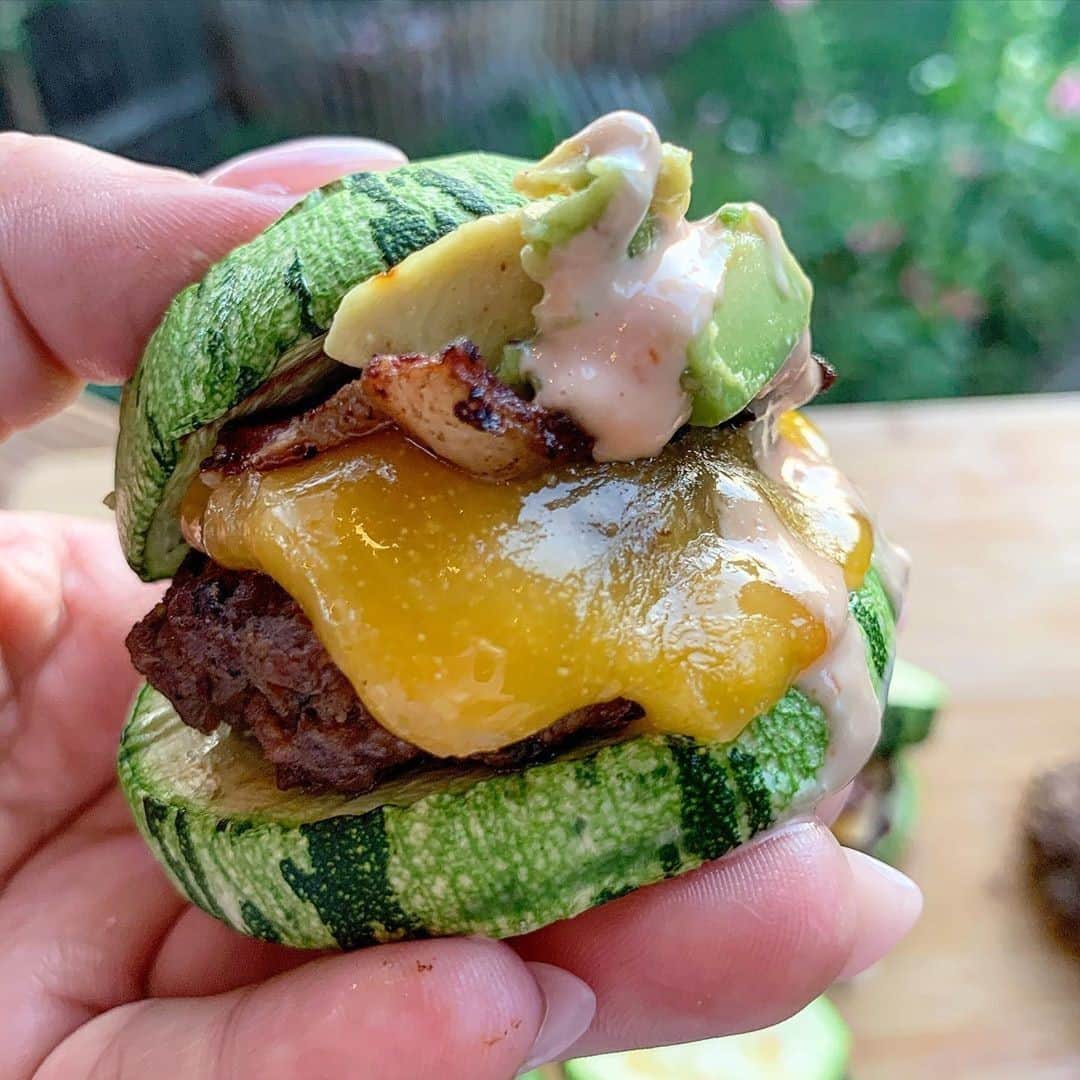 Flavorgod Seasoningsさんのインスタグラム写真 - (Flavorgod SeasoningsInstagram)「Zucchini Sliders by Customer @katesketohomestead⁠ -⁠ @flavorgod ranch was added to the meat!⁠ -⁠ KETO friendly flavors available here ⬇️⁠ Click link in the bio -> @flavorgod⁠ www.flavorgod.com⁠ -⁠ Bacon⁠ Avocado⁠ Sauce is: SF ketchup, mayo and cut up pickles!⁠ Salt and pepper!⁠ Cheddar cheese⁠ -⁠ Flavor God Seasonings are:⁠ ✅ZERO CALORIES PER SERVING⁠ ✅MADE FRESH⁠ ✅MADE LOCALLY IN US⁠ ✅FREE GIFTS AT CHECKOUT⁠ ✅GLUTEN FREE⁠ ✅#PALEO & #KETO FRIENDLY⁠ -⁠ #food #foodie #flavorgod #seasonings #glutenfree #mealprep #seasonings #breakfast #lunch #dinner #yummy #delicious #foodporn」11月20日 11時01分 - flavorgod