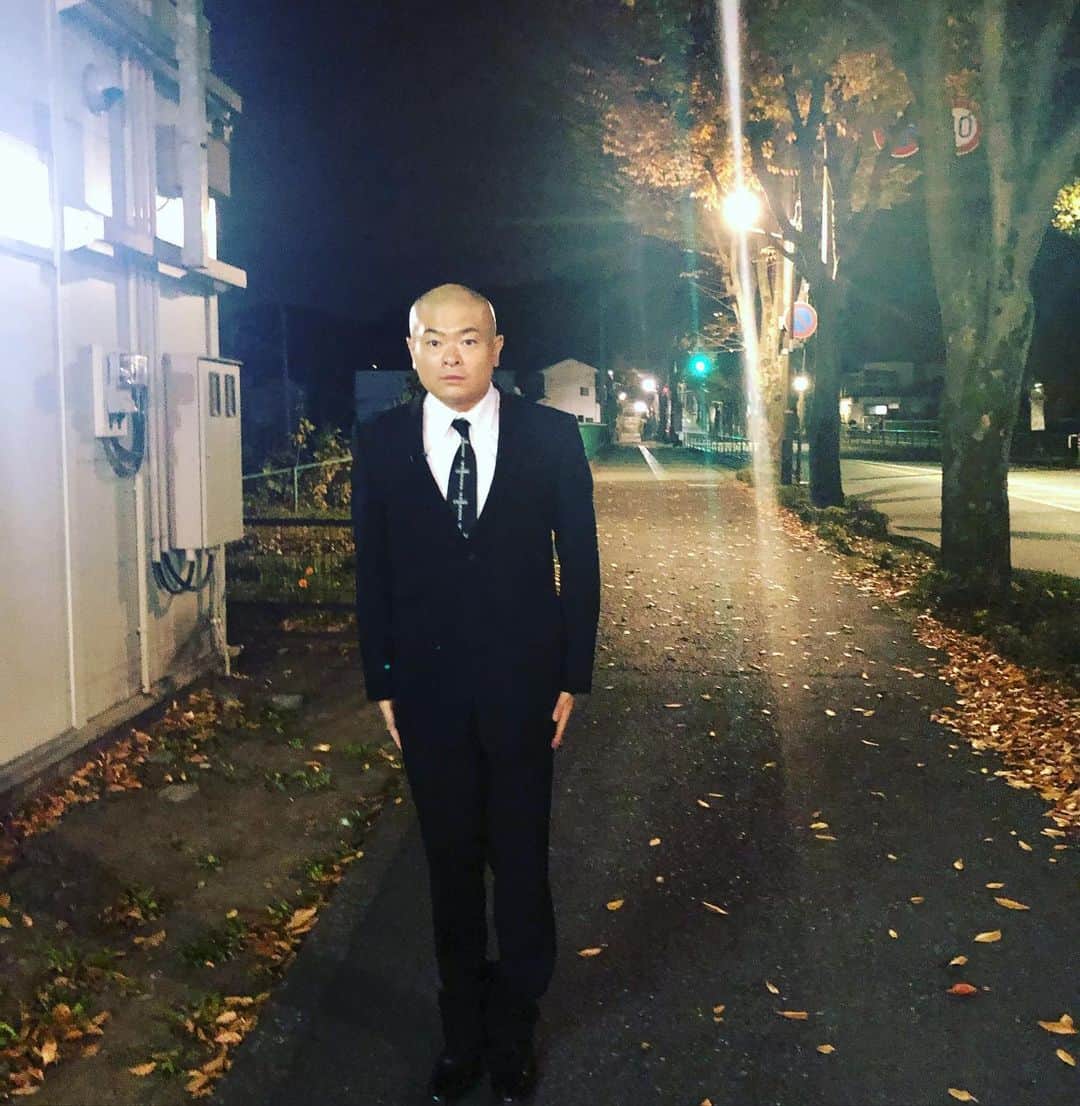 あばれる君のインスタグラム：「深夜もロケが続いていると感じざるを得ません。」