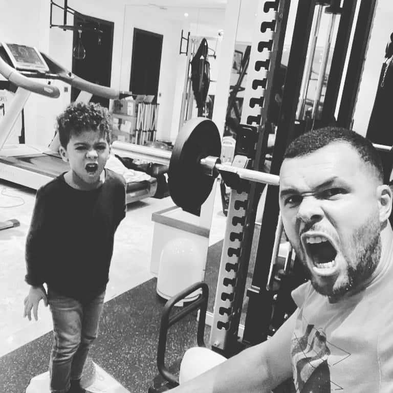 ジョー＝ウィルフリード・ツォンガのインスタグラム：「Tel père, tel fils 🦁💪🏽」