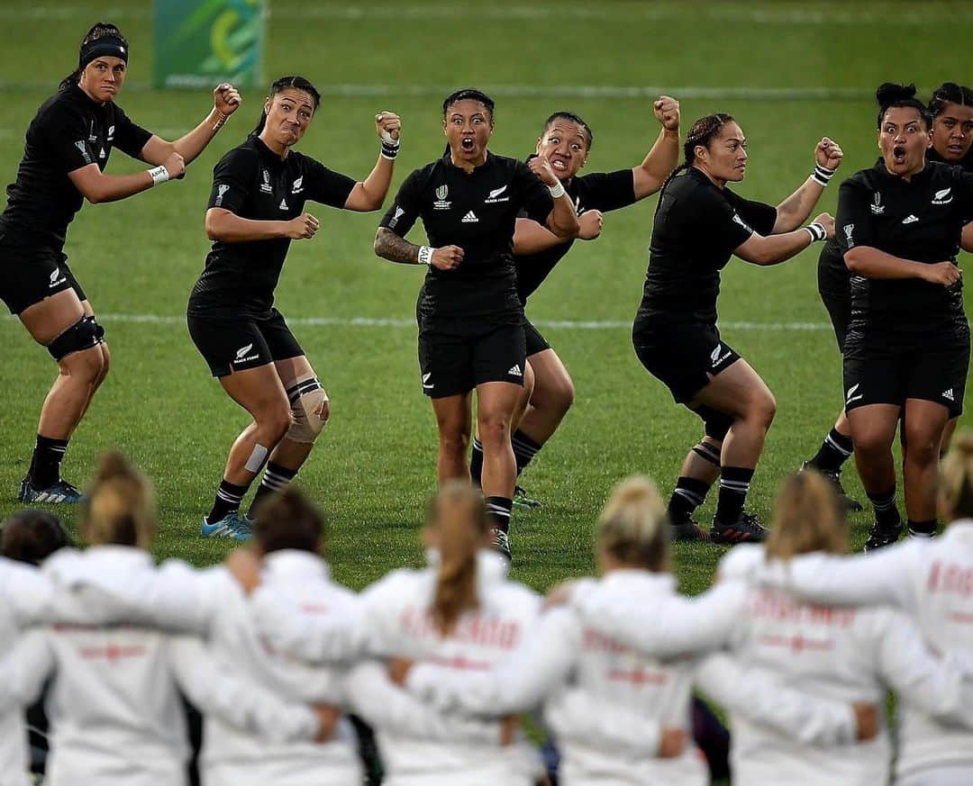 ダニエル・カーターさんのインスタグラム写真 - (ダニエル・カーターInstagram)「New Zealand will soon become the first southern hemisphere nation to host the women’s edition of the Rugby world cup and the @blackferns are the defending champions. Who thinks they will claim a sixth success on home soil in 2021?」11月20日 3時32分 - dancarter_
