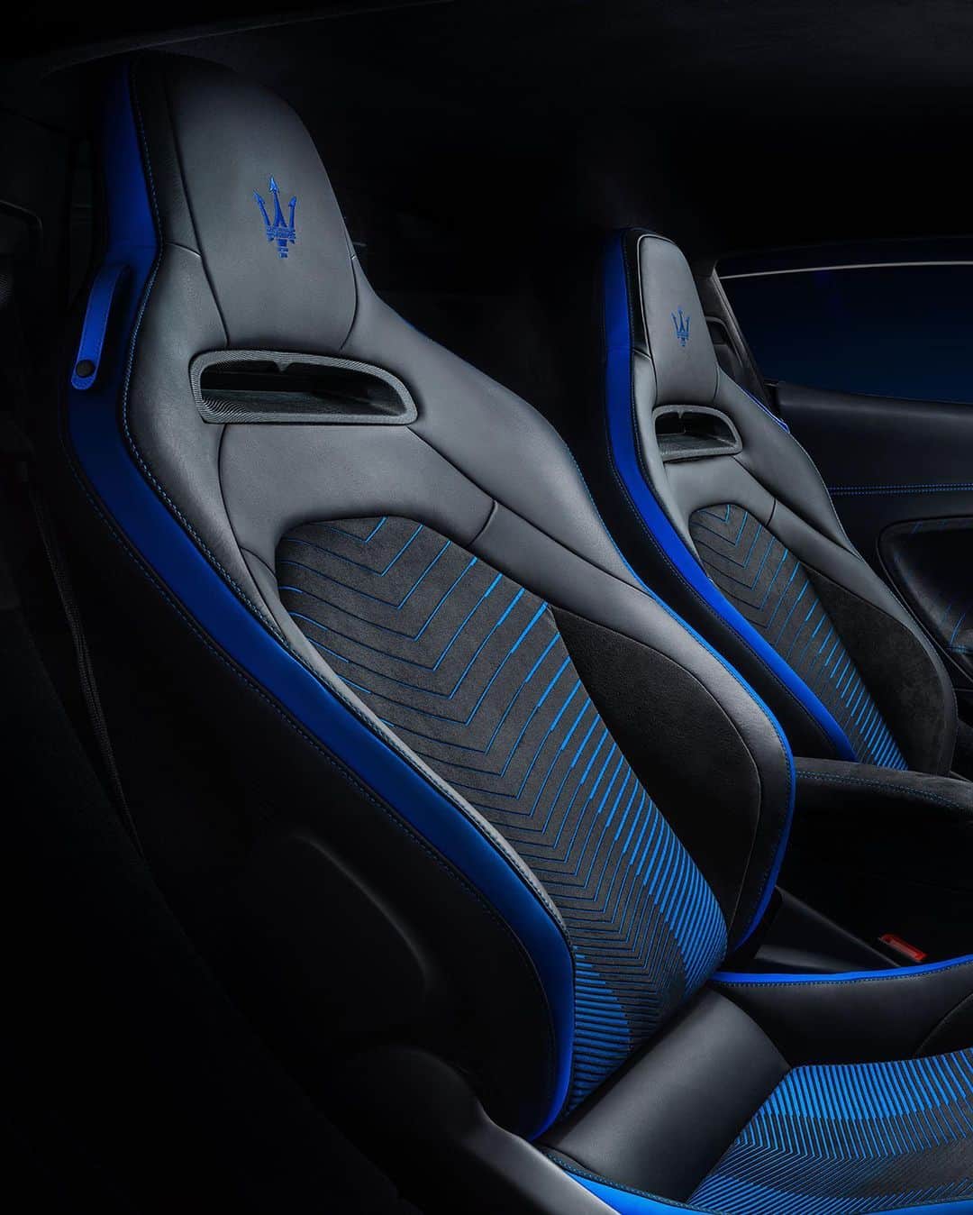 マセラティさんのインスタグラム写真 - (マセラティInstagram)「Handcrafted evolution designed to heighten your senses. MC20. The First of its Kind. #MaseratiMC20 #Maserati」11月20日 3時47分 - maserati