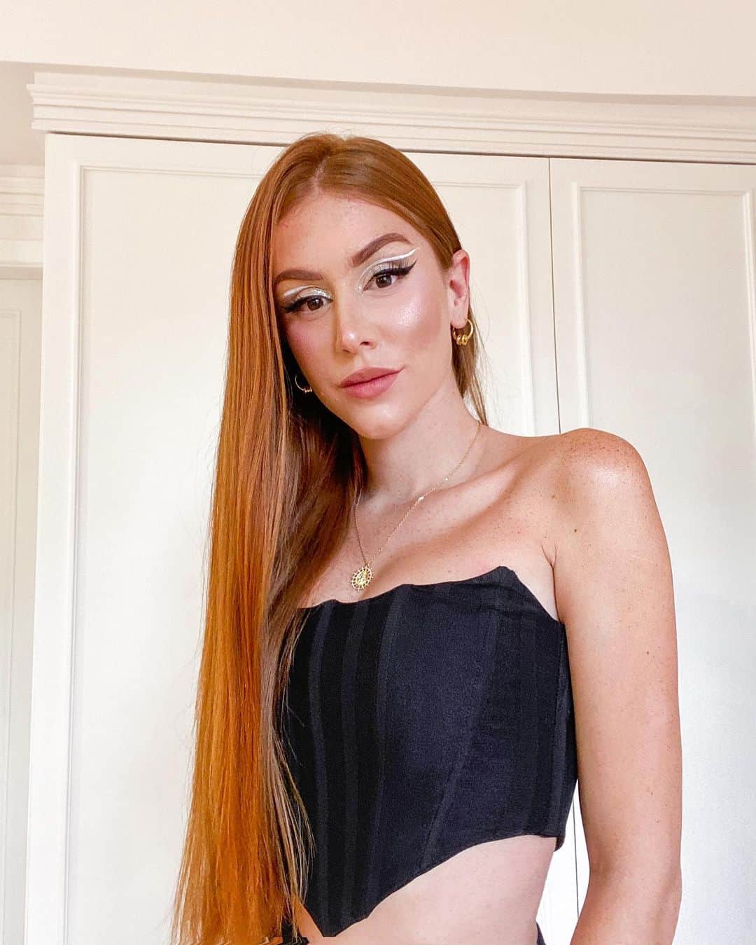 マリ・マリアのインスタグラム：「🖤」