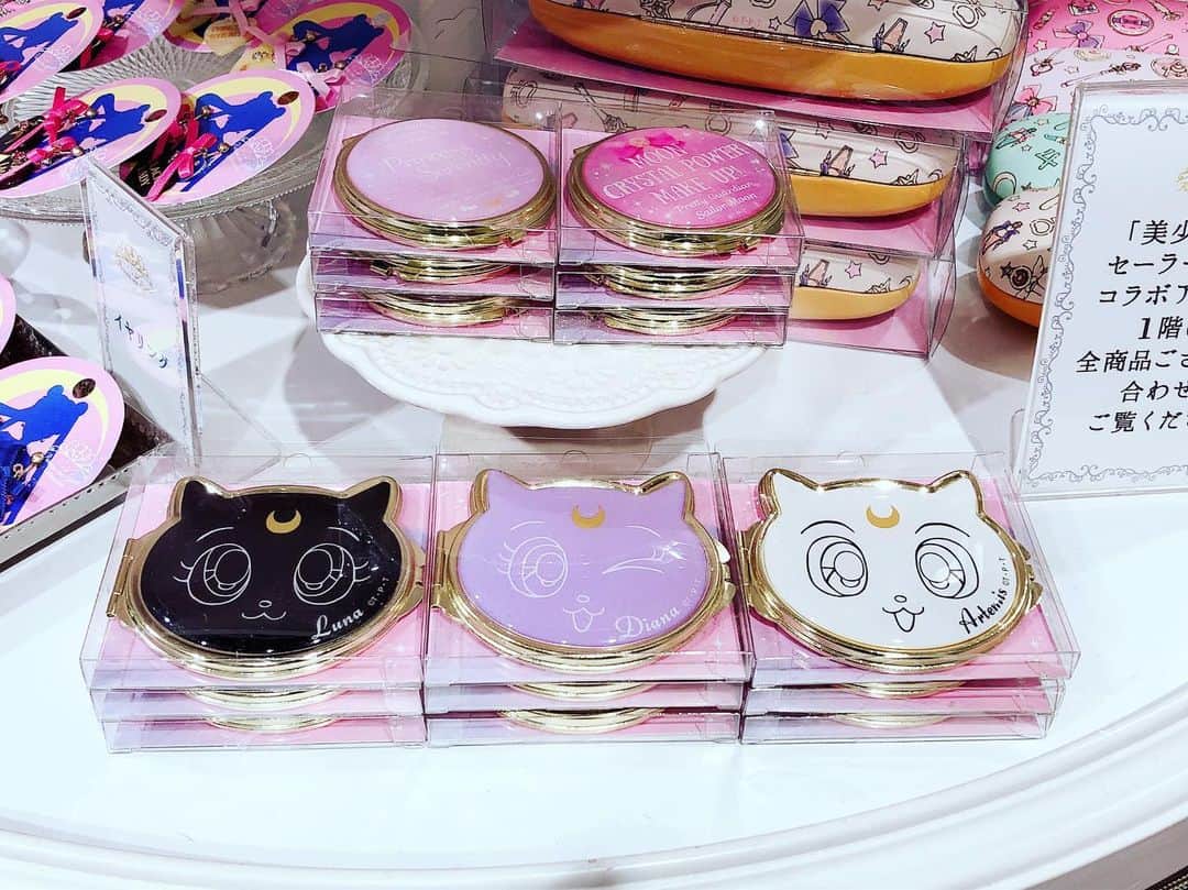 Sailor Moonさんのインスタグラム写真 - (Sailor MoonInstagram)「✨🌙 #tbt to Sailor Moon X @princessonespoon 2018 collab! It was so adorable! Looking forward to being able to travel to Japan again in the future! 🌙✨  #sailormoon #セーラームーン #japan #travel #2018 #japanese」11月20日 4時17分 - sailormoon_sc