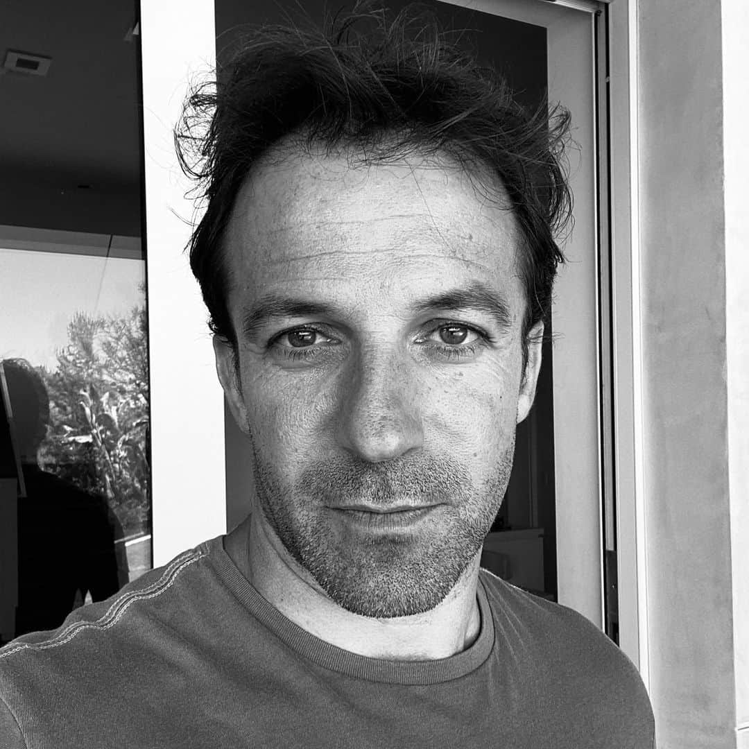 アレッサンドロ・デル・ピエロのインスタグラム：「Osservare non è guardare... #adp10 #nofilter」