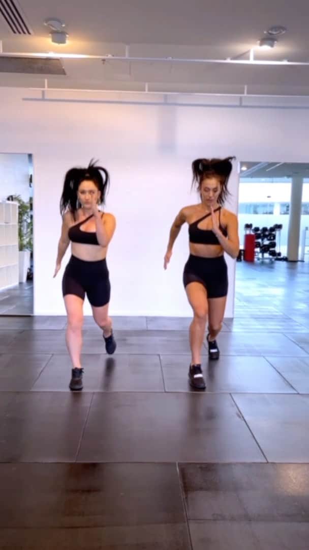 Danielle Robertsonのインスタグラム：「Would you believe me if I told you we nailed this on our first try? No? Me either. We didn’t 😂 I also got overly keen, tried to add in burpees and it was a solid no thanks/10 from Madi.   You know what isn’t a no thanks but rather a huge YES PLEASE/10 our new @DBActive_official After Dark Collection. Coming Soon.」
