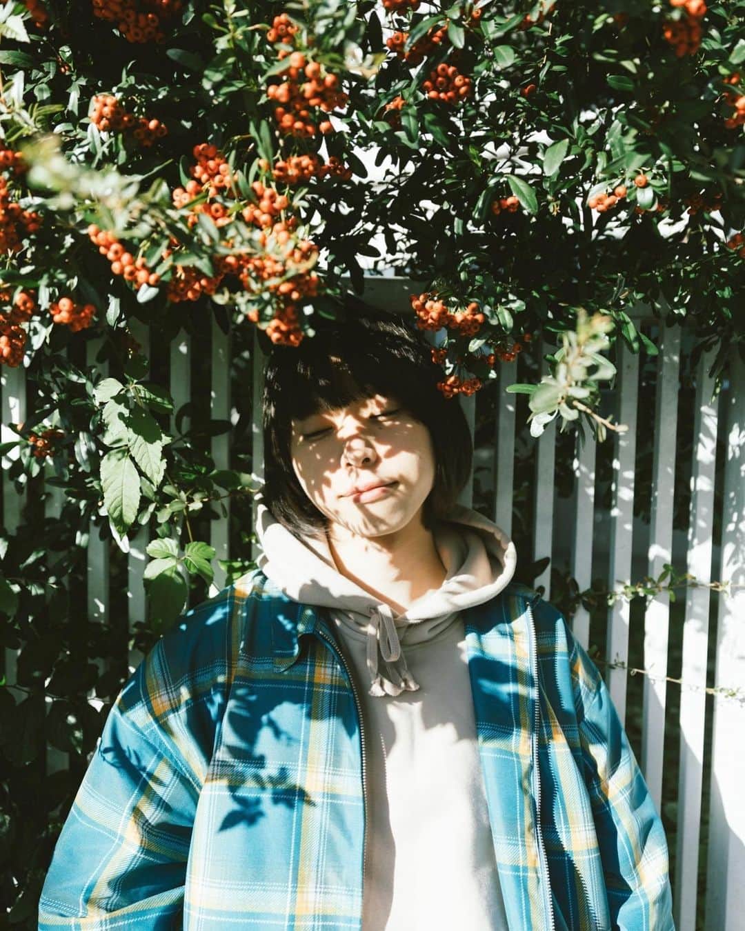 キクチユウジのインスタグラム：「photo:SHIORI BANJO . . . .  #キクチユウジ #メンズヘア #メンズファッション#メンズコーデ #ニコアンド #nikoand #ciaopanic #ciaopanictypy #プチプラコーデ #プチプラコスメ #塩顔 #マッシュ男子 #メンズマッシュ #塩顔男子 #ユニセックスコーデ #パーマ男子 #秋服コーデ #彼氏感 #銀杏boyz #川島小鳥 #マッシュショート #マッシュウルフ #マッシュボブ #マッシュ #黒髪ボブ #ボブ #アッシュグレー#beams #henderscheme #hokaoneone」