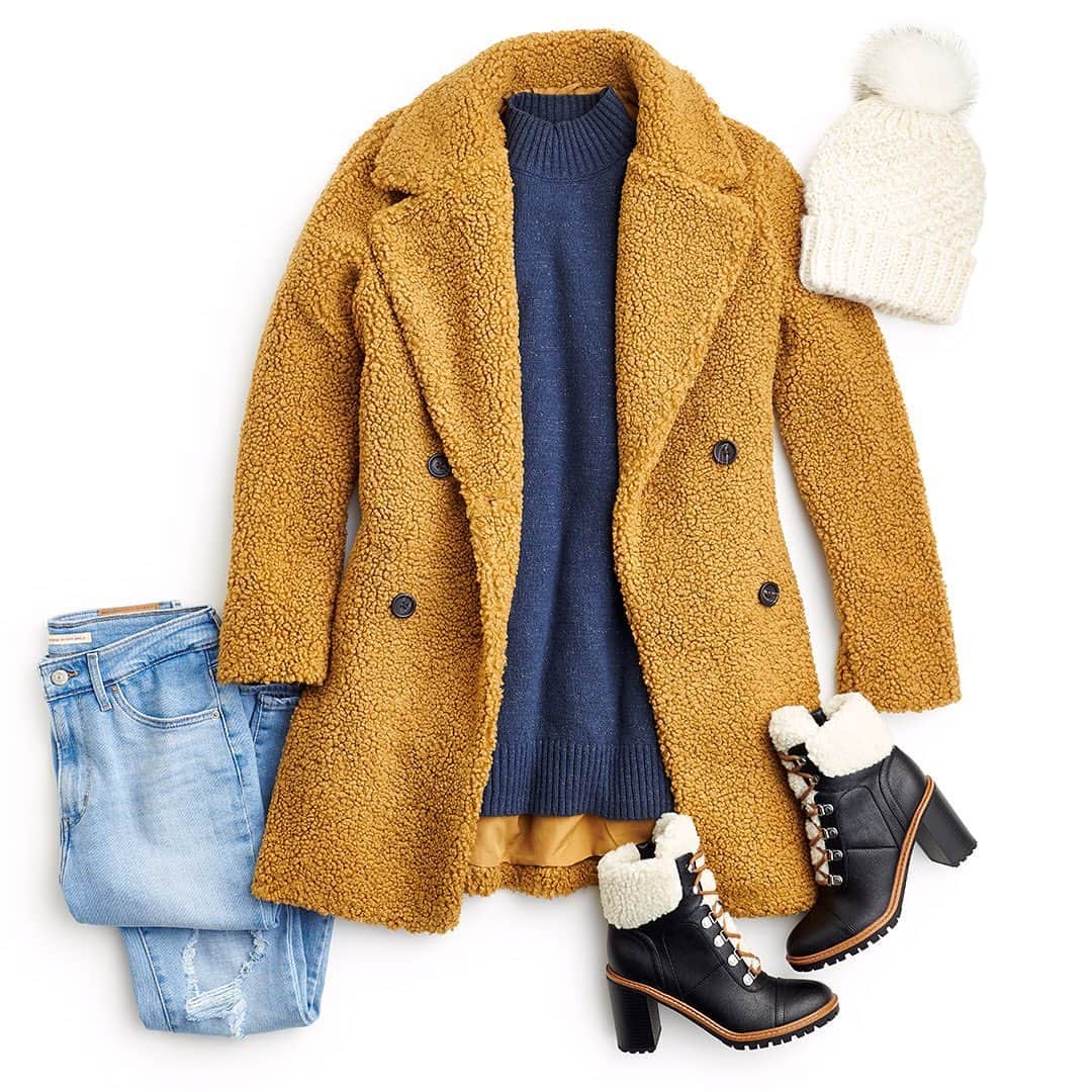 ロック&リパブリックのインスタグラム：「Comfy ✔️ Cozy ✔️ Cool ✔️ Check out holiday-ready looks styled by @christineandrew for The Outfit Bar at Kohl’s. #Kohls #ootd」