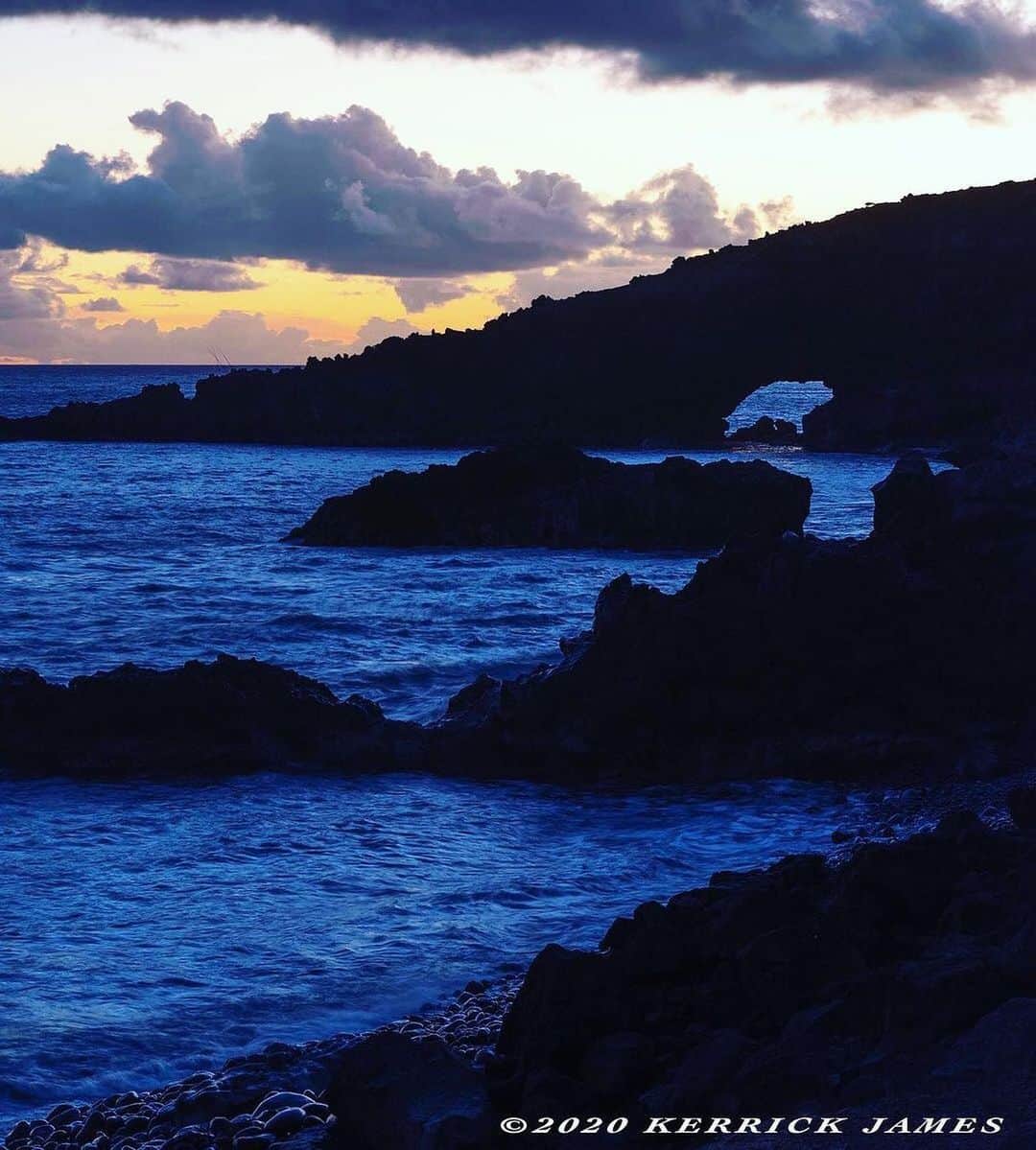 Ricoh Imagingのインスタグラム：「Posted @withregram • @kerrickjames5 I found this sea arch on Maui, after sunset, but no sign or name to identify it. Anybody know what it is called? It’s below Upcountry off the Kula Highway. Shot with Ricoh Pentax K-1 MKII and 70-210mm F4 lens.」