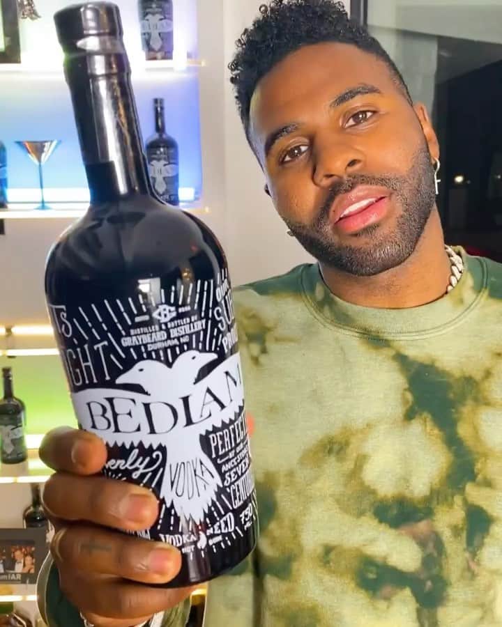 ジェイソン・デルーロのインスタグラム：「Celebrating my new partnership with @bedlamvodka ! We launch nationally on 12/4!  Link in bio to preorder your Bedlam today.」