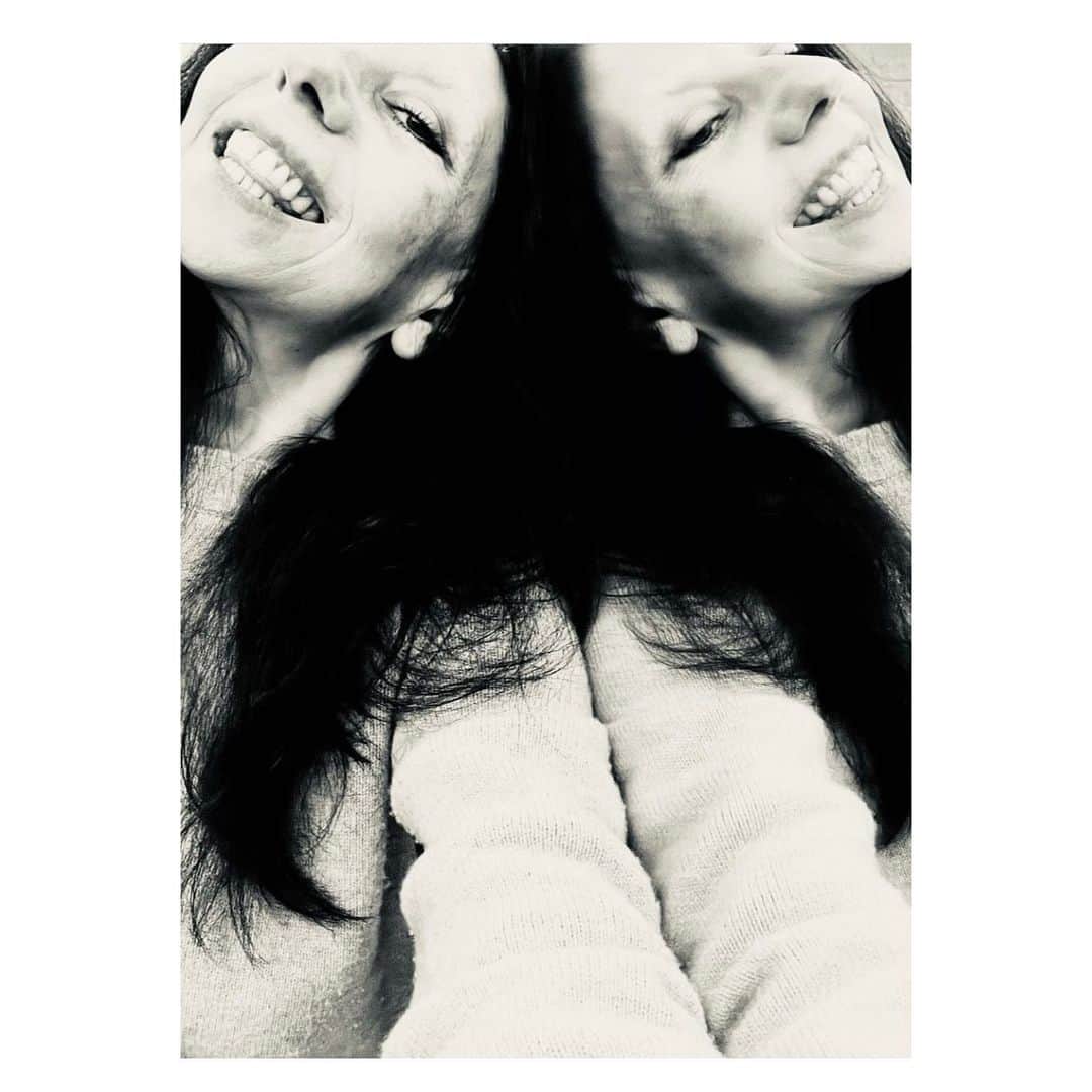 のインスタグラム：「INEZ ❤️ @inezandvinoodh  Gorgeous in her Inez organic cashmere wool Inez Jumper ♻️💚🕊 #itgothernameonit #specialwoman #onlythebest #sustainable #lessismore #organic #better」