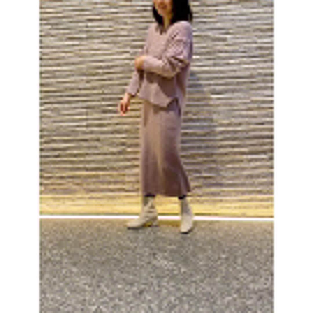徳山沙季さんのインスタグラム写真 - (徳山沙季Instagram)「. ♡ 毎年購入している @gu_for_all_ のニットセットアップ🧶 今年は #ケーブルキーネックセーター  #ケーブルニットナロースカート  のパープルにしました🙂 実際のカラーは少しくすんだピンクに近いです🥰 . @sesto_shoes のショートブーツがお気に入りすぎてよく履いています♡ . . #gu_for_all #ootd #sesto_shoes #sesto #wear #gu #stylehint #セットアップ　#おしゃれさんと繋がりたい #ponte_fashion #mineby3mootd  #プチプラコーデ  #着回しコーデ」11月20日 12時06分 - saki.whitesnow
