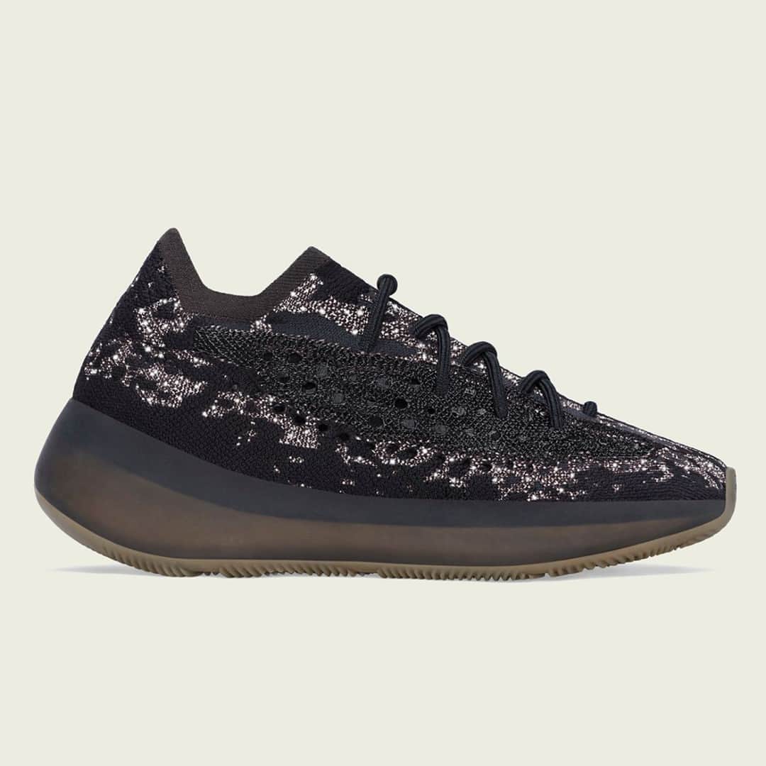 Sneaker Newsさんのインスタグラム写真 - (Sneaker NewsInstagram)「A Reflective version of the adidas Yeezy Boost 380 "Onyx" is also set for a release on November 26th, one day before the non-reflective drop on Black Friday. For a look at official images, hit the link in our bio.」11月20日 12時00分 - sneakernews