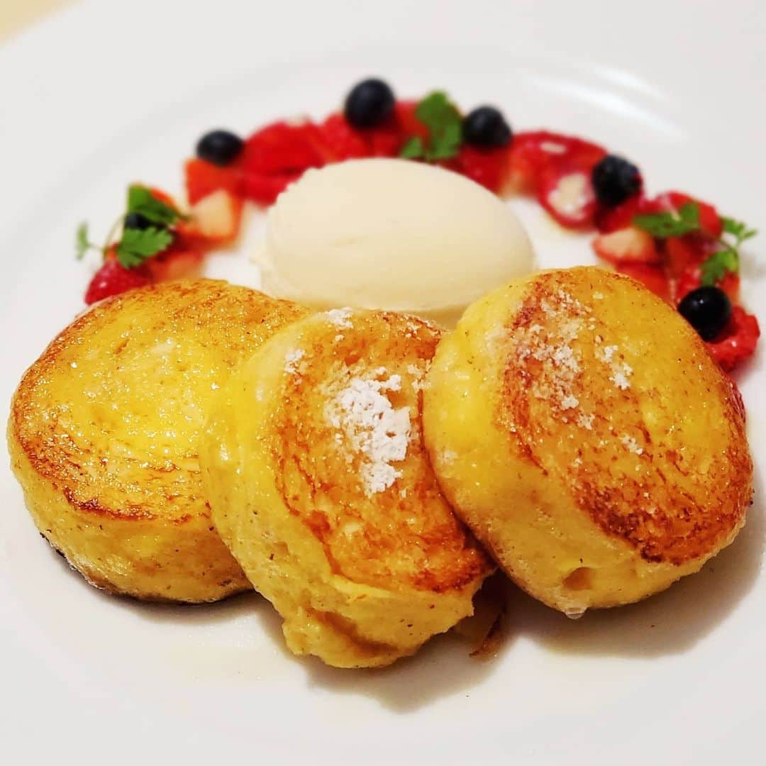 ミスター黒猫（黒猫仙人）のグルメインスタ