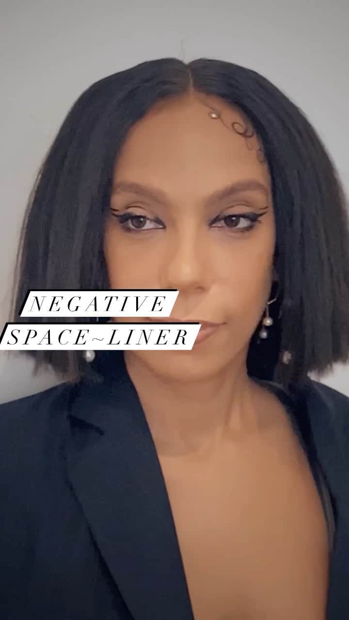 JO BAKERのインスタグラム：「M E L I N A • M A T S O U K A 🇺🇸 Always inspiring... always fly AF and always ahead of the curve!!! #melinamatsoukas a lil bts from a moment last year that got lost in the chaos. @msmelina  Hair (please share your handle so I can update)  Makeup by me #jobakermakeupartist using a lil @marcjacobsbeauty #metallic #bronze #lipgloss #makeup #makeupartist #makeuplooks #makeuptutorial #makeup」
