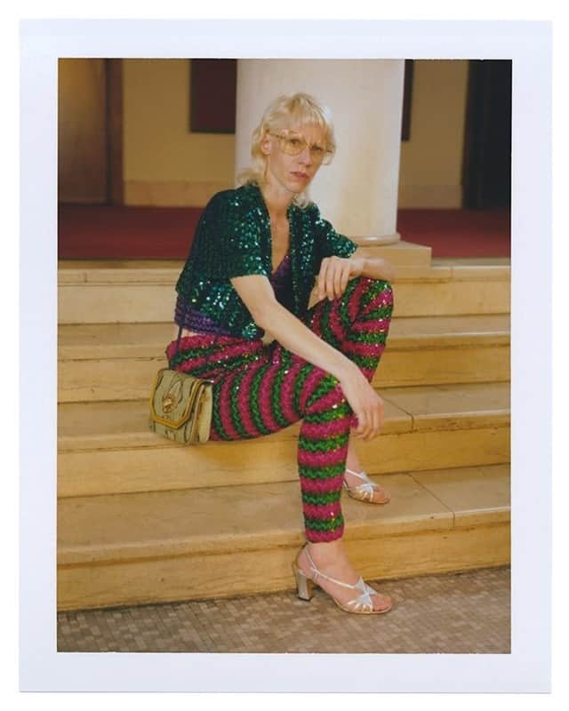 グッチさんのインスタグラム写真 - (グッチInstagram)「A gallery of looks featured in the fourth episode from ‘Ouverture Of Something That Never Ended’ captured by @gus_van_sant. @silviacalderoni wears allover sequins in a top, short-sleeved cropped jacket and striped pants, oversize square metal framed #GucciEyewear, and a rectangular shaped shoulder bag with lion head hardware. More looks reveal optical printed gowns, kaftan worn over trainers and a reedition of a look from @alessandro_michele’s first collection for #GucciFW15. Discover more about GucciFest thorough link in bio or on @gucci. #GucciFest #GucciOuverture #AlessandroMichele #GucciBasket」11月20日 9時00分 - gucci