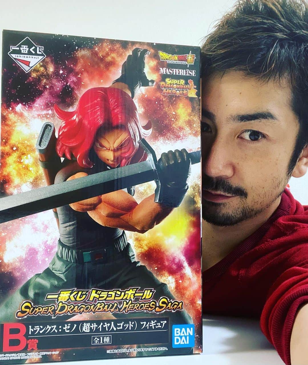 のインスタグラム：「朝、ローソンでパン買った時にふと一番くじが目に入って、いっちょやってみっかぁ〜って事でやったら、当たった。いい日だ。#一番くじ #ドラゴンボール #dbh #トランクス」