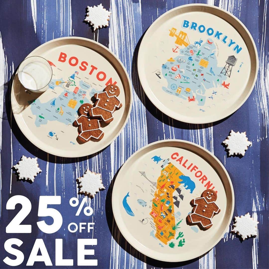 マップトートのインスタグラム：「❄️We have teamed up with 50 of our favorite small shops to bring you all the best holiday deals! Support small business this season by using one universal code that unlocks many discounts at over online shops! ⁠⠀ ❄️You can shop 25% OFF Maptote.com with the code JOY . We are also offering free shipping and a free gift pouch with orders $75+⁠⠀ ❄️Head to @girlsgrowtogether to see all of the accounts participating. From one small business to another we love helping to spread holiday cheer and love this year! Promo ends Sunday Nov 22 so check it out!」