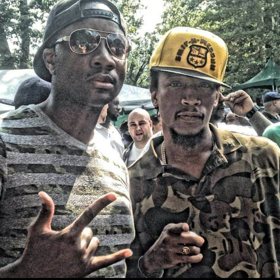 call me Lix the 6-Toyさんのインスタグラム写真 - (call me Lix the 6-ToyInstagram)「#ラップ  Bugzee Lix and @generalsteele Steele of #smiffnwessun in #centralparknyc #bootcampclik #bucktown 🥶🥶🥶 #instafall #flushingqueens #thaitown #GeneralSteele #CocoaBrovas #浜松市 #hiphoplife #ヒップホップ #札幌市 #kyoto🧑🏾‍💼😎 #newyorkcitylife #소주한잔  👉🏾👈🏾 Twitter: LIXTHESIXTOY YouTube: BugzeeLix Kakao: BugzeeLix  안녕하세요 👧👧 #꿀잼 #치맥#남친  #짱 #Osaka  #대박 #불금 #헐  THROWBACK」11月20日 10時04分 - lixthesixtoy