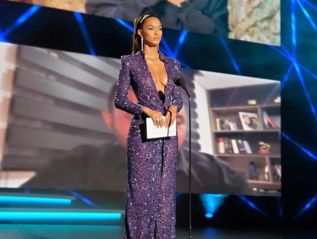 ライス・リベイロさんのインスタグラム写真 - (ライス・リベイロInstagram)「Thanks for having me @latingrammys」11月20日 10時21分 - laisribeiro