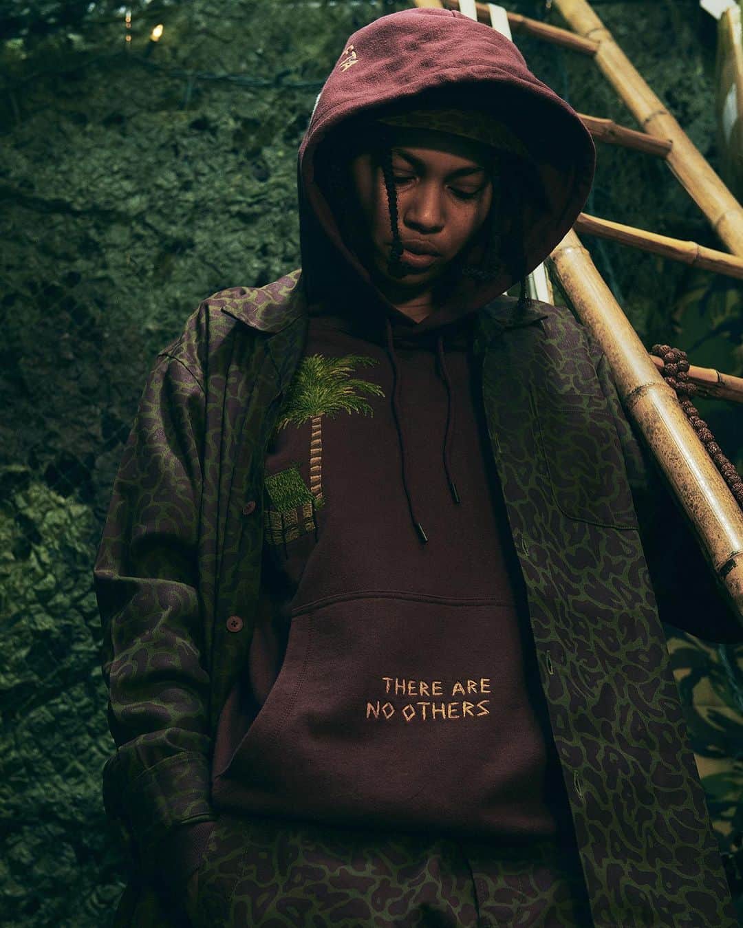 HYPEBEASTさんのインスタグラム写真 - (HYPEBEASTInstagram)「@hypebeaststyle: @maharishi has now turned the spotlight onto its cloth embroidery items. Comprised of overshirts, sweats, hoodies, trousers, tees and even a tapestry, the capsule features a reworking of traditional Vietnamese embroidery that’s been heavily inspired by the Story Cloth artworks produced by the Montagnard mountain tribes of the Vietnamese Highlands. Head to the link in our bio to learn more details. All of the items are available now at maharishi’s web store.⁠⠀ Photo: maharishi」11月20日 21時11分 - hypebeast