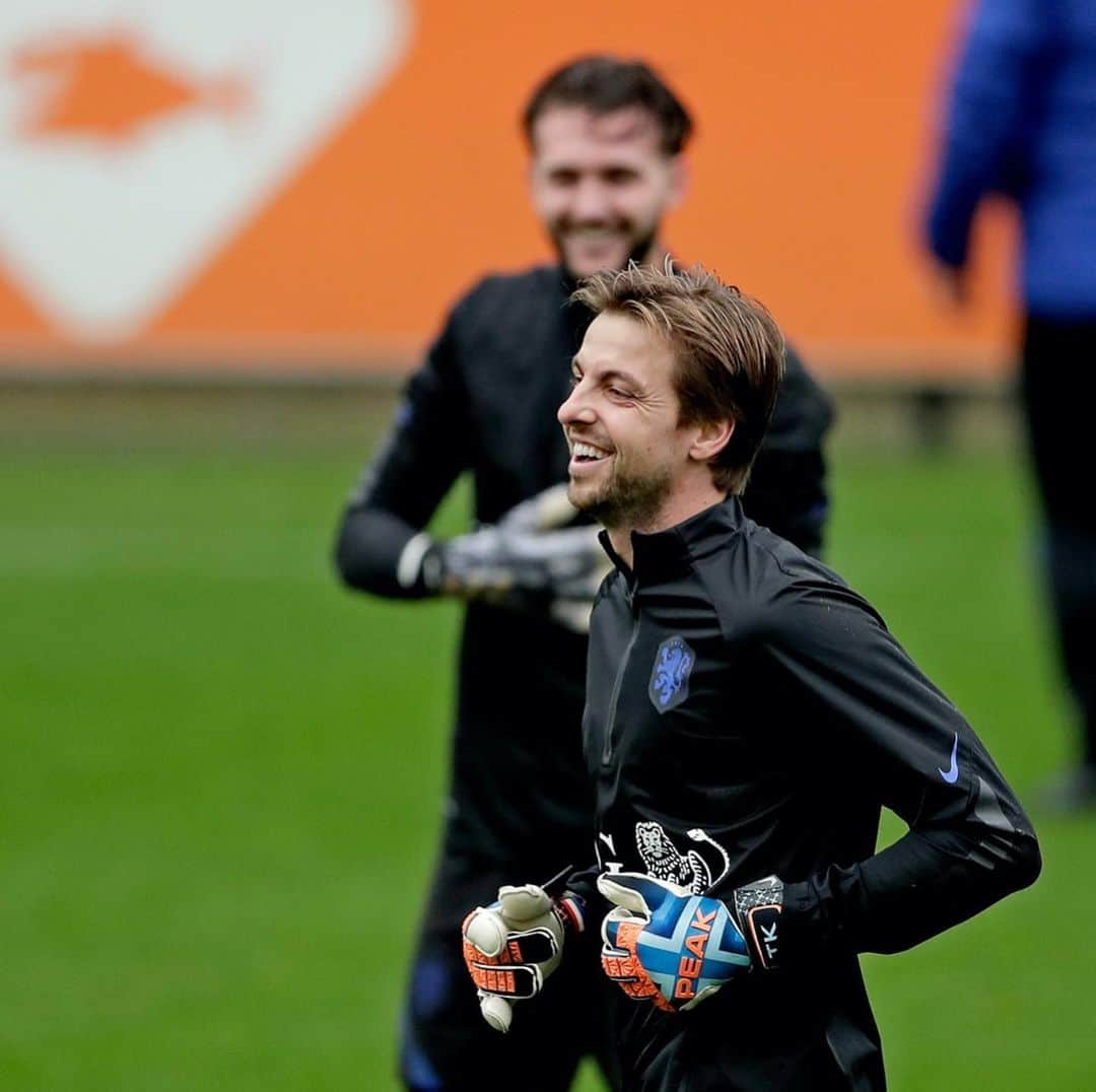 ティム・クルルのインスタグラム：「It has been a good couple of weeks with the national team now full focus on the game vs Middlesborough tomorrow🔰#neverstopsmiling #training #nevergiveup」