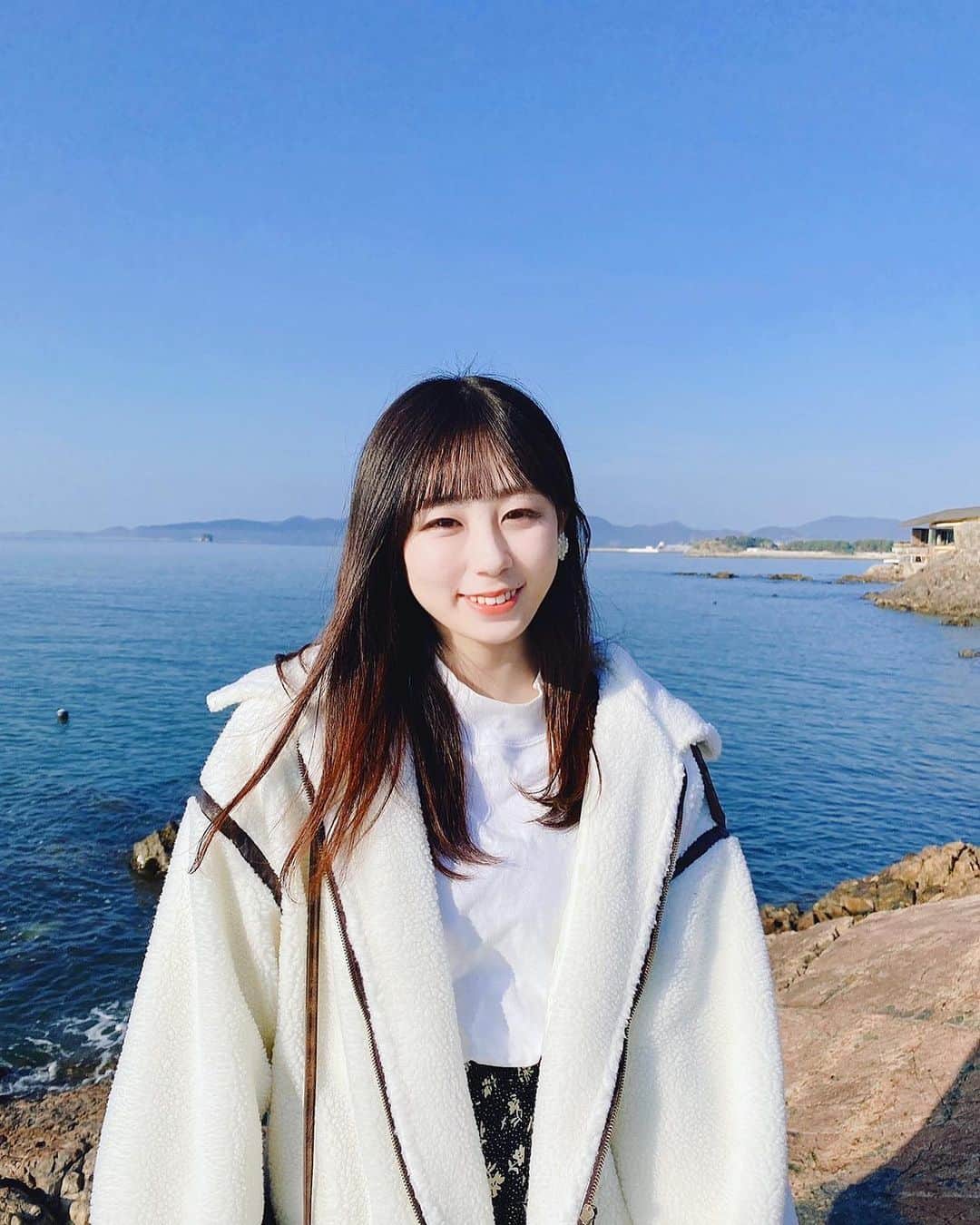 のインスタグラム：「﻿ ﻿ ﻿ ﻿ ﻿ ﻿ こんばんは♡﻿ ﻿ ﻿ 📸:.｡. .｡.この前、海鮮を食べに行った時のです！🦪﻿ ﻿ ﻿ ﻿ 海と海鮮✨﻿ 幸せな一日でした😍✨﻿ ﻿ ﻿ 🌊🦐🦪🐟🦑﻿ ﻿ ﻿ 　　　　*･゜ﾟ･*:.｡..｡.:*･''*:.｡. .｡.:*･゜ﾟ･*﻿ ﻿ ﻿ ﻿ ﻿ 今日は急な強い雨でびっくりしましたね！😱☔️﻿ ﻿ 皆さん大丈夫でしたか？😣💭﻿ ﻿ ﻿ ﻿ 金曜日お疲れ様でした✨✨﻿ ﻿ ﻿ ﻿ #Bs2020 #orixbuffaloes #baseball #オリックスバファローズ #プロ野球 #bsgirls #野球 #オリックス #オリ姫 #野球女子 #京セラドーム #京セラドーム大阪 #球場 #大阪 #instagood #instalike #followｍe #ユニフォーム #ユニフォーム女子 ﻿#海 #海鮮 #牡蠣 #兵庫県 #瀬戸内海 #NANAMI #NANAMI_364」