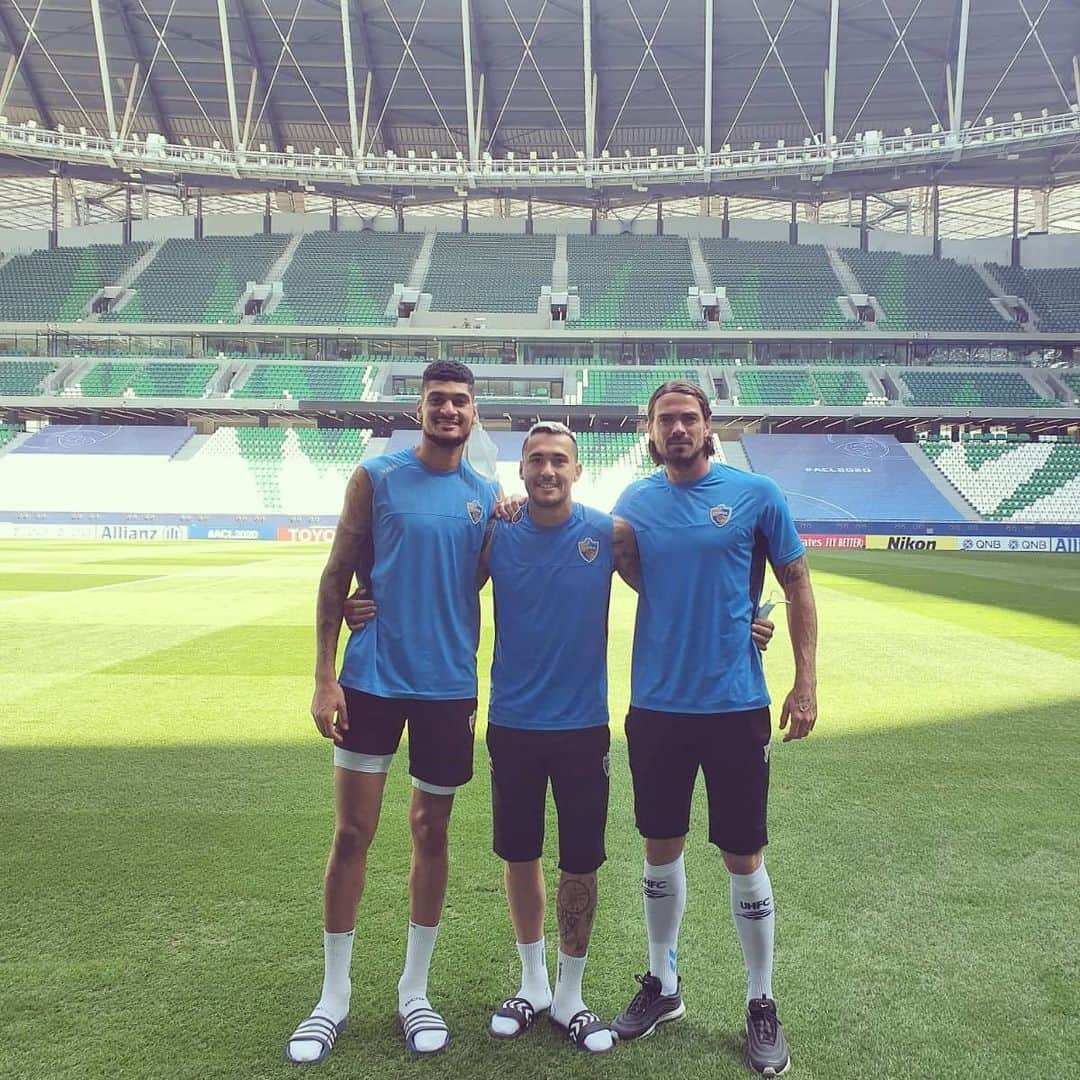 ジェイソン・デイビッドソンのインスタグラム：「ACL 2020 🇶🇦🏟⚽️」