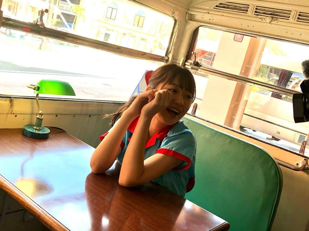 野中美希さんのインスタグラム写真 - (野中美希Instagram)「みなさま…。写真集「To be myself」素敵な反応をありがとうございます🙏光栄でしかありません、、日付変わって11/21の0時から受付が開始しますのでもしよろしければお申し込みください…◎ . あまり自分に自信がなくて、、最善を尽くしましたが不安もありましたので…本当に嬉しいお言葉が心に沁みます🙇‍♀️これからも何卒よろしくお願いします😢 . #helloproject#morningmusume20#野中美希#ちぇる#tobemyself#ファースト写真集#写真集#本当にありがとうございます」11月20日 19時58分 - miki_nonaka.official