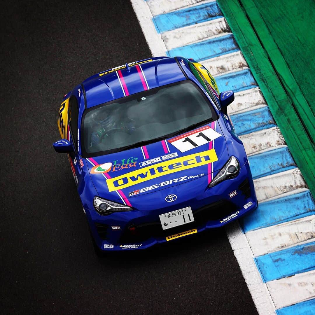 脇阪寿一さんのインスタグラム写真 - (脇阪寿一Instagram)「三橋仁明写真館  GR 86/BRZ Race  最終戦 ツインリンクもてぎ 明日予選、明後日決勝  #gr86brzrace #assomotorsports #toyota #86 #toyotagazooracing」11月20日 20時17分 - juichiwakisaka