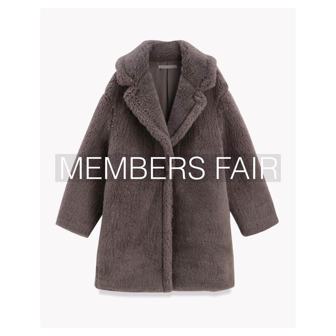 のインスタグラム：「[MEMBERS FAIR RANKING］ APP・オンラインストア会員限定で対象商品が10%OFFになる〈MEMBERS FAIR〉を開催中。﻿ ﻿ 期間中、オンラインストアで人気のベスト3アイテムをご紹介します。  -NO.2- テディーウールコート Theo Ciscoe S 98,000円 (税別)  会員登録の詳細はプロフィールリンクをチェック。﻿ @theory_luxe_official」