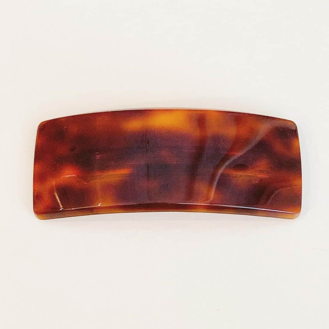 Sachiのインスタグラム：「New hair clip 🤎 . #sachiのitemたち」
