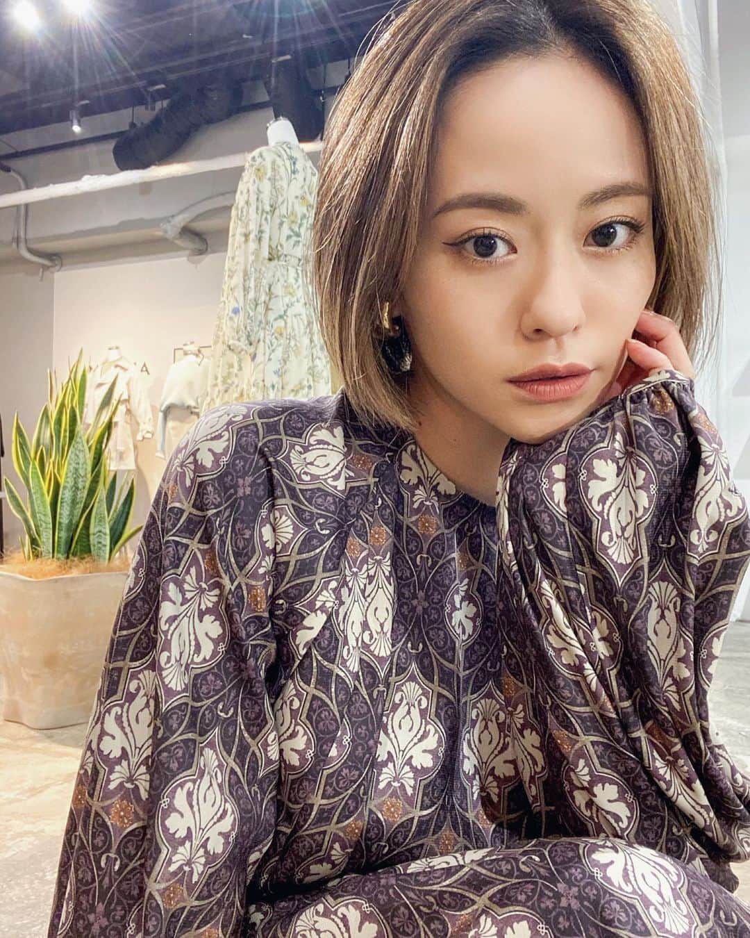 関本香里さんのインスタグラム写真 - (関本香里Instagram)「ㅤㅤㅤ 珍しく柄物を着てみた日💜 #murua」11月20日 20時59分 - kaori_sekimoto_