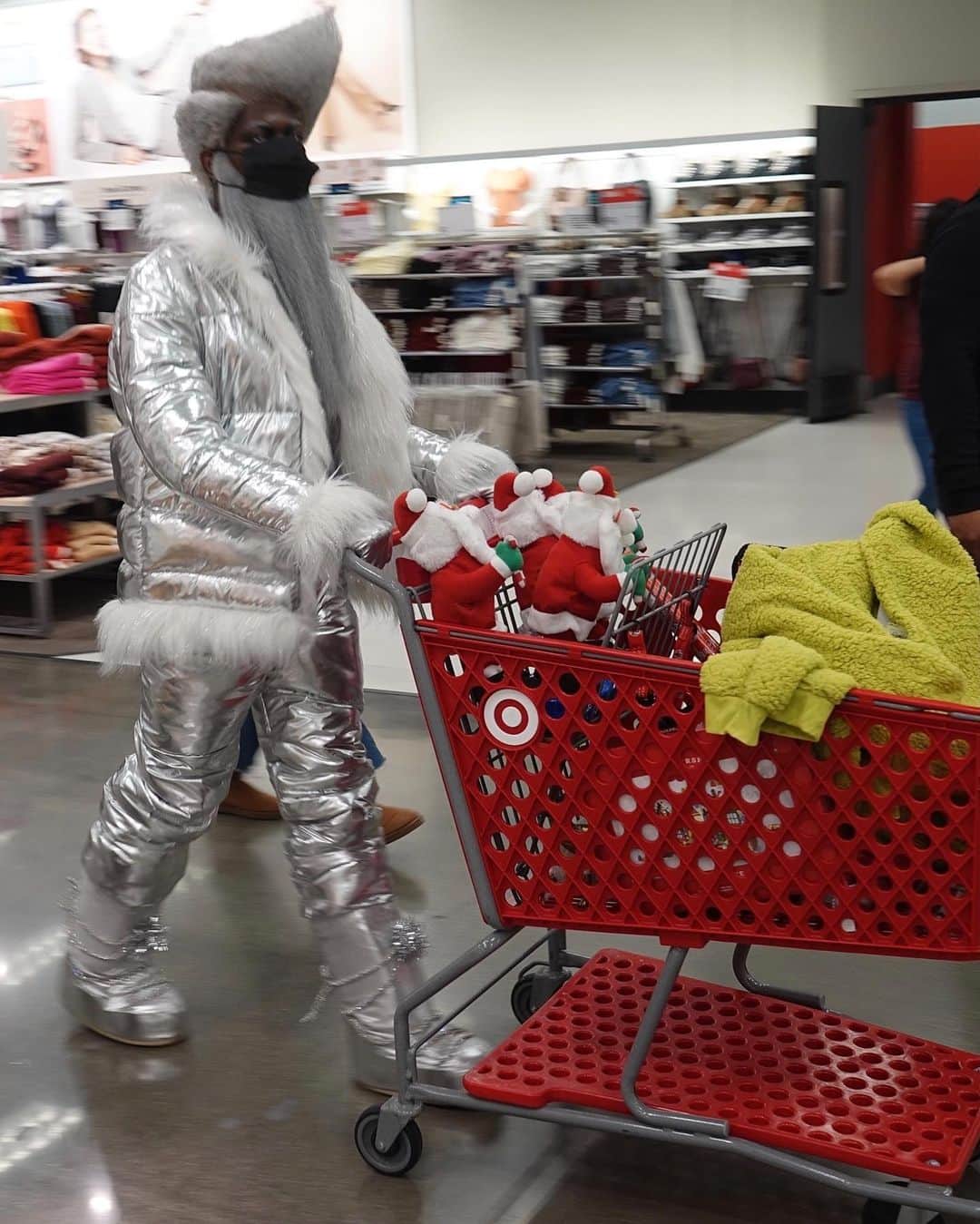 Just Jaredさんのインスタグラム写真 - (Just JaredInstagram)「@lilnasx wore his “Holiday” music video costume while going holiday shopping at a local Target in Los Angeles! #LilNasX Photos: Backgrid, Getty」11月20日 12時36分 - justjared