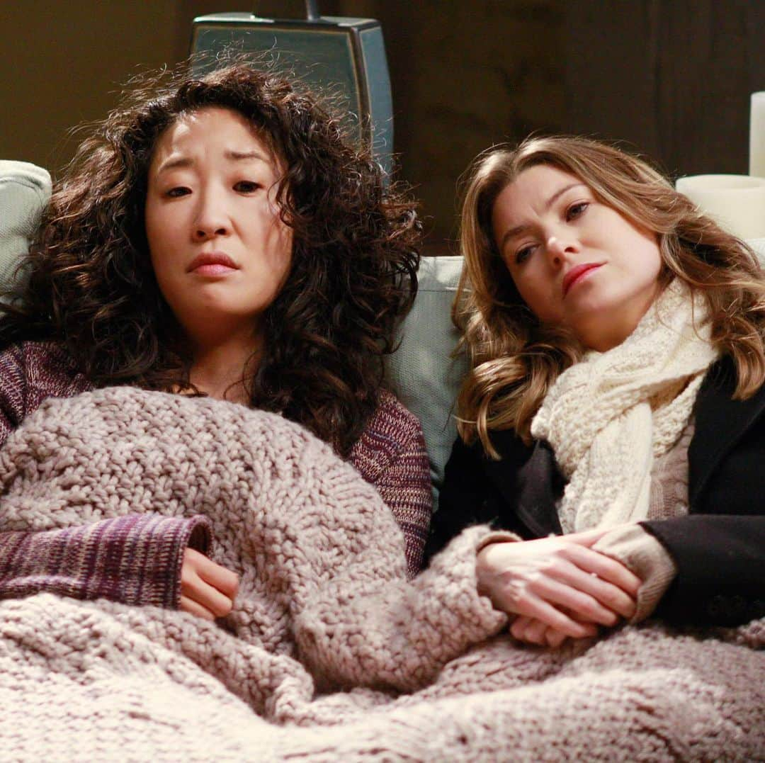 E! Onlineさんのインスタグラム写真 - (E! OnlineInstagram)「Us waiting for the #GreysAnatomy writers to surprise us with a Cristina Yang return (2020 has been dark & twisty, we need this). (📷: Getty)」11月20日 13時32分 - enews