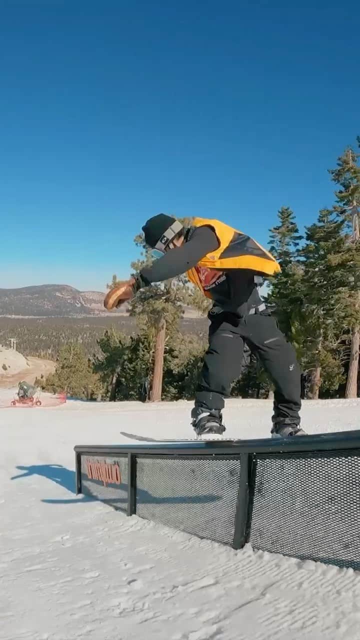 のインスタグラム：「My first time boarding at @bear_mountain And got new line✌️🎥 @pbnj_all_day」