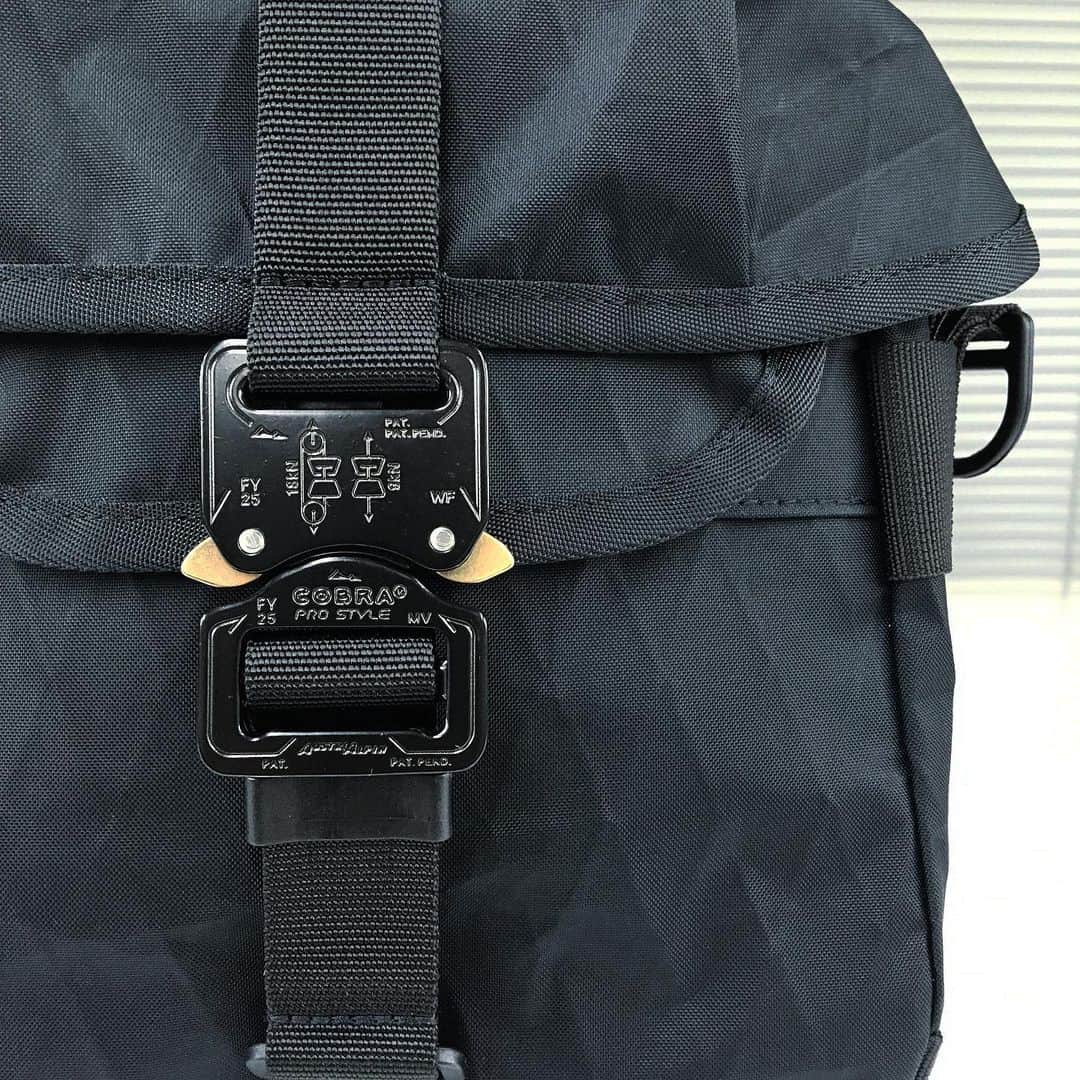 エリミネイターさんのインスタグラム写真 - (エリミネイターInstagram)「20AW bagjack Special Edition for ELIMINATOR has arrived at store and online. . ELIMINATOR SPECIAL VERSION ( X-PAC 4LAYER FABRIC ) ▪︎HNTR PACK ¥34,000 ( without tax ) . #bagjack #cobrabuckle #cobrabelt #handmadeinberlin #function #20aw #aw20 #eliminator #tokyo #daikanyama #errolsonhugh #acronym #menswear #mensfashion #limitededition #collaboration #streetfashion #streetstyle #streetwear #instafashion #street #military #highsnobiety #messenger #hipbag #hntrpack」11月20日 14時01分 - eliminator_tokyo