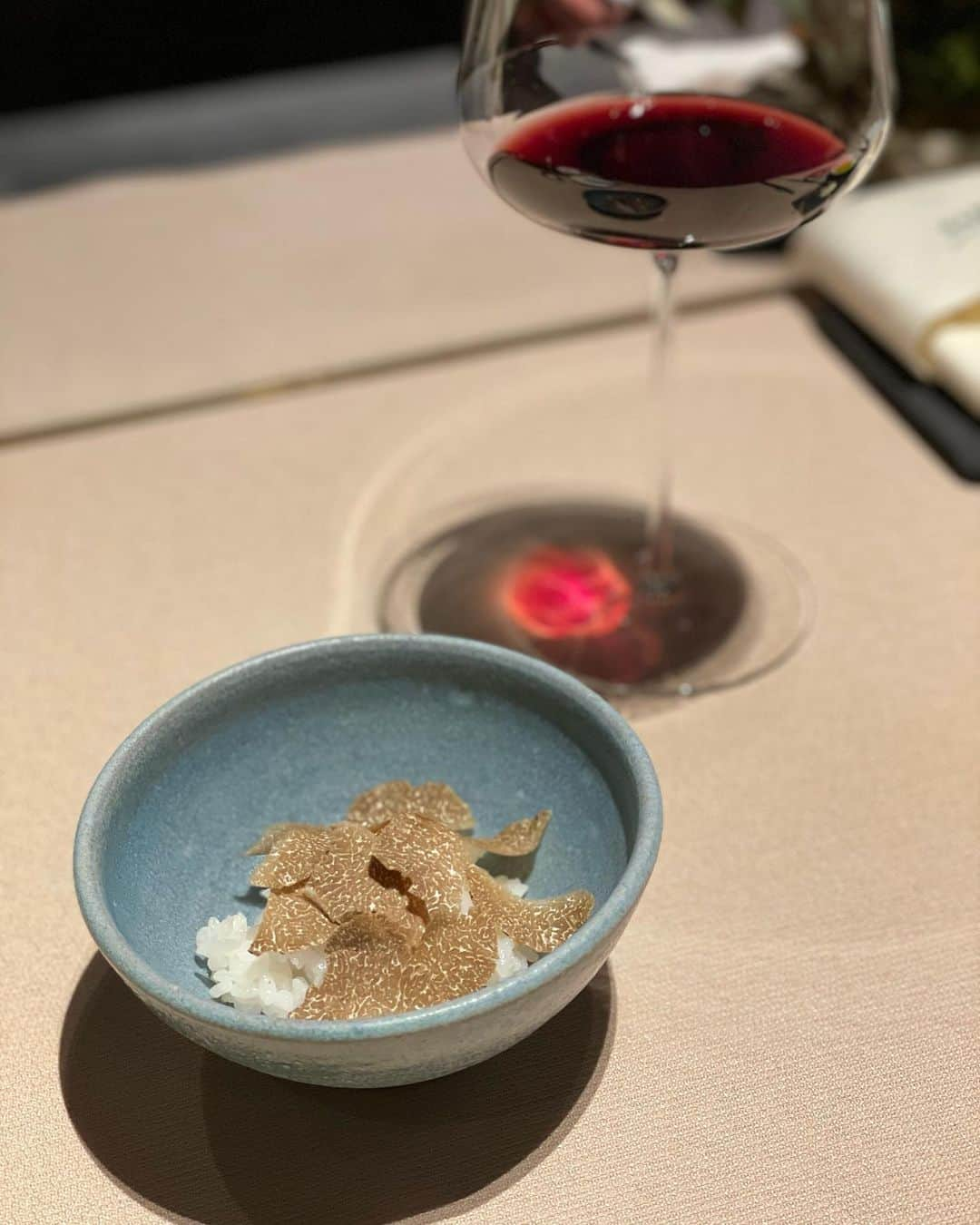 SAEKAさんのインスタグラム写真 - (SAEKAInstagram)「okas オーカス🍷  落ち着いた店内で 屋久島からのインスピレーションを 最大に働かせて創る自然派フレンチを堪能しました🍽  #屋久島 #yakushima #神の島 #sankarahotelandspa #sankarahotel #sankara #サンカラホテル #サンカラ #オーカス #フレンチ #食べログ #食べすたグラム #冴ログ #冴旅 #歯科医師 #女医 #フィットネスモデル」11月20日 14時14分 - saeka0220