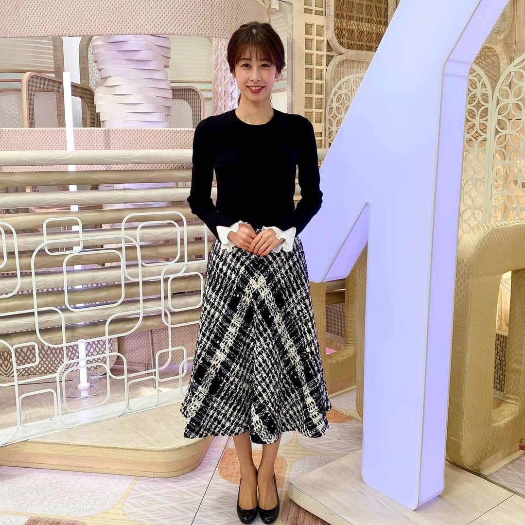 フジテレビ「プライムニュース イブニング」さんのインスタグラム写真 - (フジテレビ「プライムニュース イブニング」Instagram)「イット！は15時45分スタートです   ●感染急増…あすから #３連休 突入へ ●１０年以上 #無賃乗車 で駅員を逮捕 ●ＩＴ、アメフト、アパレルから転身！ #農業男子 総選挙 ●#木村拓哉 「教場Ⅱ」に #上白石萌歌 ●#深田恭子 誕生会に #ガチャピン “友達” ●人気爆発！#からあげ　#ガスト でも専門店の味   最新ニュースを丁寧にお伝えします #イット⠀ #加藤綾子 @ayako_kato.official #榎並大二郎 ＠enami_daijiro #木村拓也 @takuya.kimura0801   #齋藤孝  #ガチャピン⠀ #三井良浩   #石本沙織 #小澤陽子   #フジテレビ⠀ #アナウンサー⠀ 公式HP：https://www.fujitv.co.jp/livenews_it/ FNNプライムオンライン：https://www.fnn.jp/」11月20日 15時31分 - livenews_it