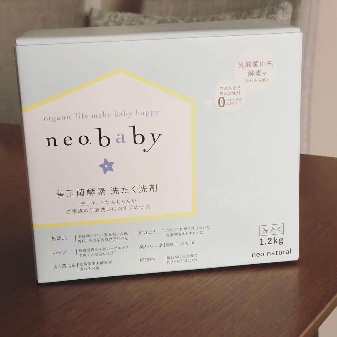英玲奈のインスタグラム：「#水通し　に使った洗剤はこちら。 粉の洗剤は久しぶりに使ったんだけど、全く溶け残りもなくいい感じでした╰(*´︶`*)╯♡  リピートしてずっと使っていきたいな。」