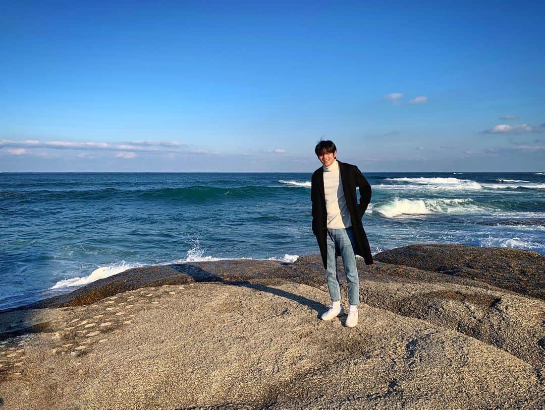 チェ・ソンジュンのインスタグラム：「겨울바다 🌊」