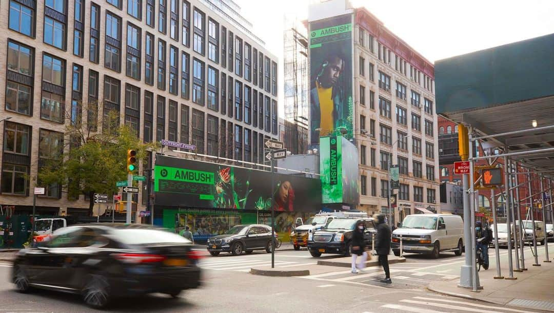 YOONさんのインスタグラム写真 - (YOONInstagram)「#SHIBUYA JACK, #Soho NYC, #Brooklyn💚 Thank you @beatsbydre team for this amazing roll out ❇️✨🙌🏽」11月20日 15時42分 - yoon_ambush