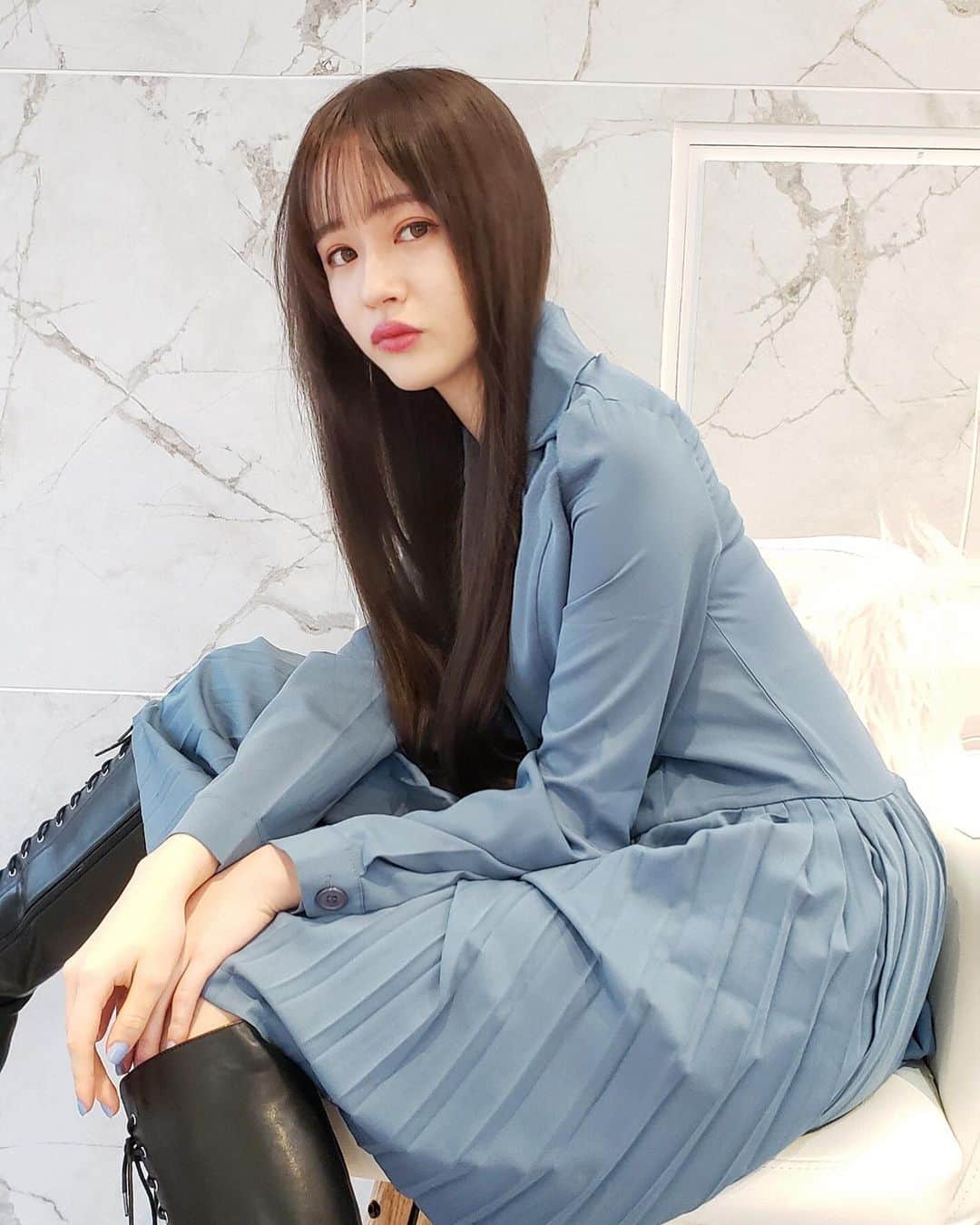 ナタリア聖奈さんのインスタグラム写真 - (ナタリア聖奈Instagram)「・ ・ 👗@jemiremi_official  👡@esperanza_official  ・ #ナタリア聖奈 #ljk  #韓国ファッション #秋冬コーデ  #ワンピース #ロングブーツ #透明感カラー #ブラウンカラー  #ヘアスタイル」11月20日 21時23分 - _natamilk_
