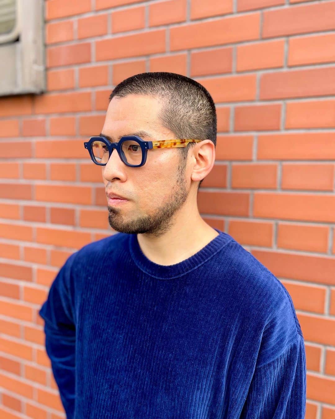 のインスタグラム：「【Today’s SNAP】  Now I’m enjoying it. Merci beaucoup🤓  KYOTO staff : Okada  Jean Philippe Joly Mod. DIRECTEUR Col. 730  #kyotookada #eyewear @jeanphilippejolysunglasses #jeanphilippejoly  #jeanphilippejolysunglasses  #glassholder  @laloop_official  #staffsnap  #staffphoto  #メガネ人  #ootd  #ootdfashion  #fashion  #snap  #store  @globespecs_official  #tokyo  #opticalstore  #ahlem  #anneetvalentin  #gernotlindner  #globespecs  #lescalunetier  #lunor  #dianetaylor  #laloop  #robertmarc」